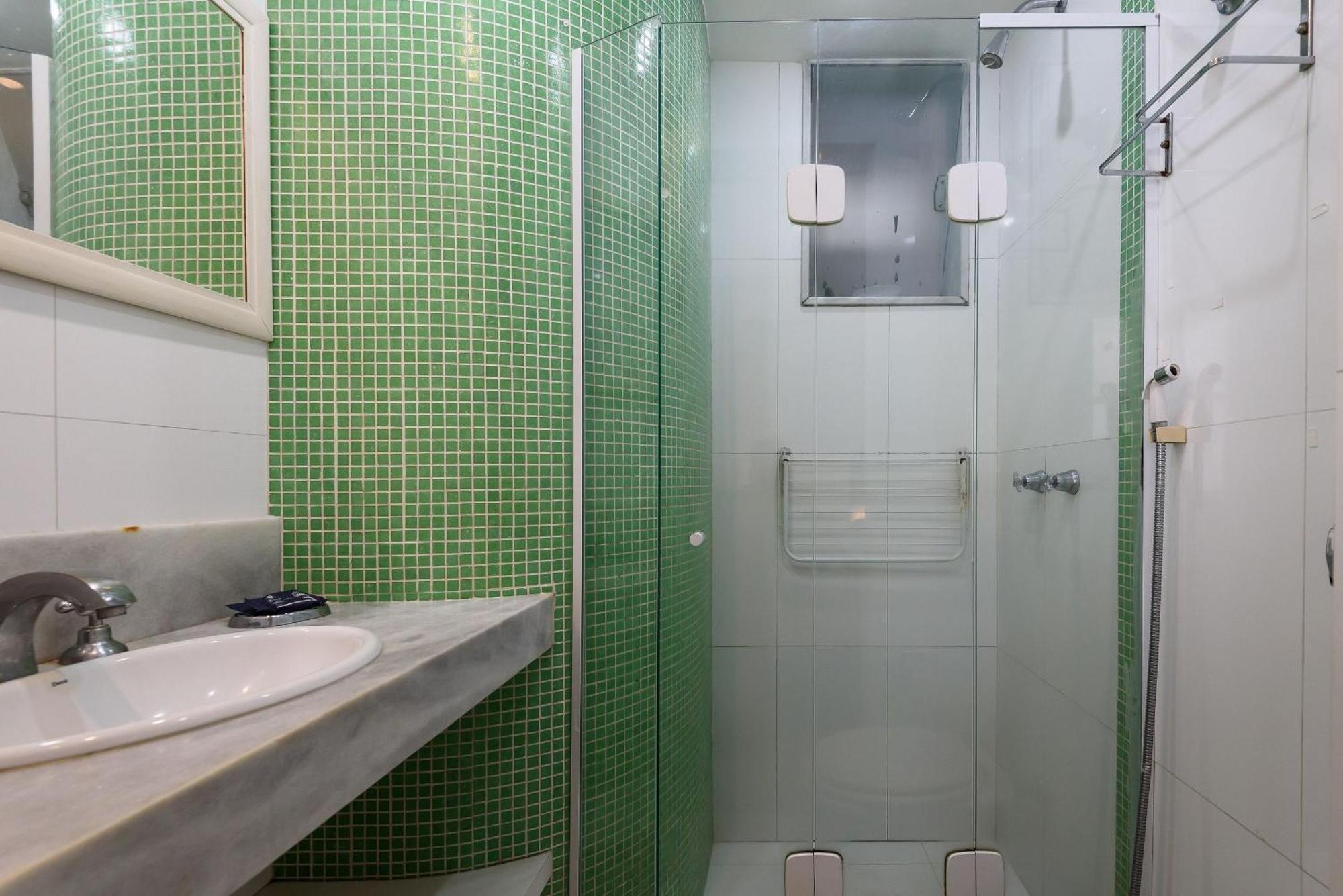 Omar Do Rio - Pm 269/407: Na Quadra Da De Ipanema Entre Os Postos 8 E 9, Internet 125mbps + Workstation E Roku Tv, Próximo Ao Metrô General Osório Apartamento *