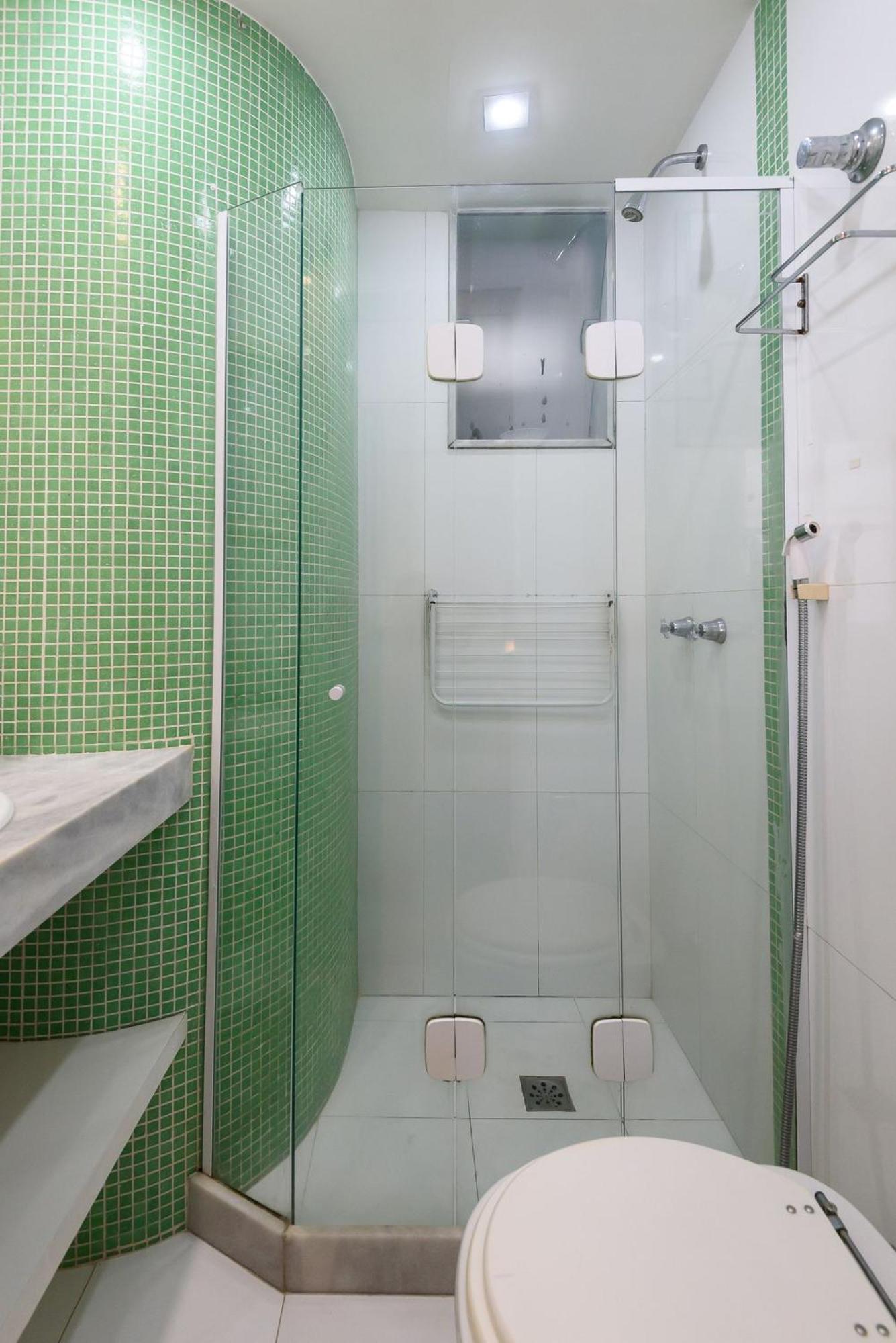 Apartamento Omar Do Rio - Pm 269/407: Na Quadra Da De Ipanema Entre Os Postos 8 E 9, Internet 125mbps + Workstation E Roku Tv, Próximo Ao Metrô General Osório