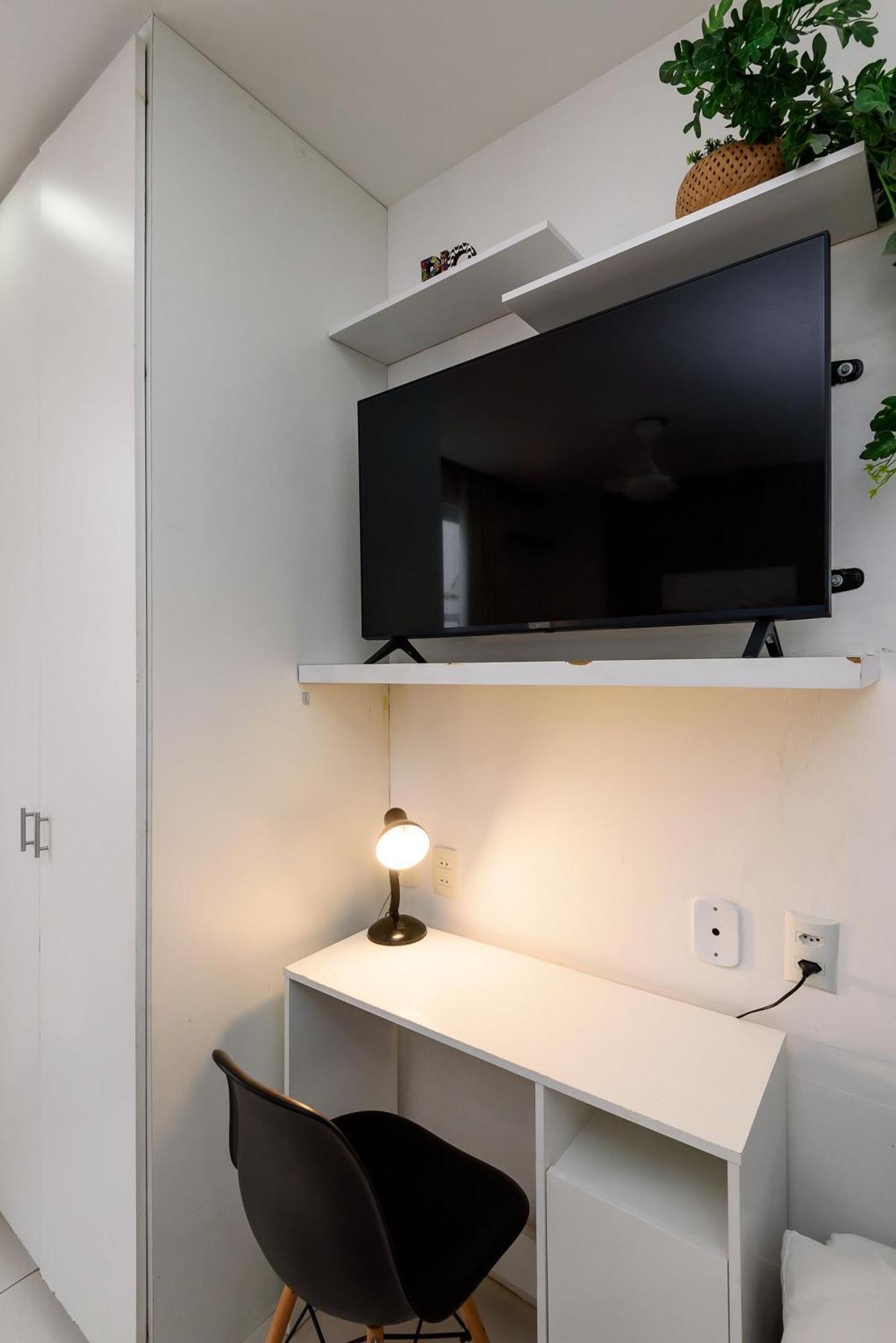 Apartamento Omar Do Rio - Pm 269/407: Na Quadra Da De Ipanema Entre Os Postos 8 E 9, Internet 125mbps + Workstation E Roku Tv, Próximo Ao Metrô General Osório Rio de Janeiro