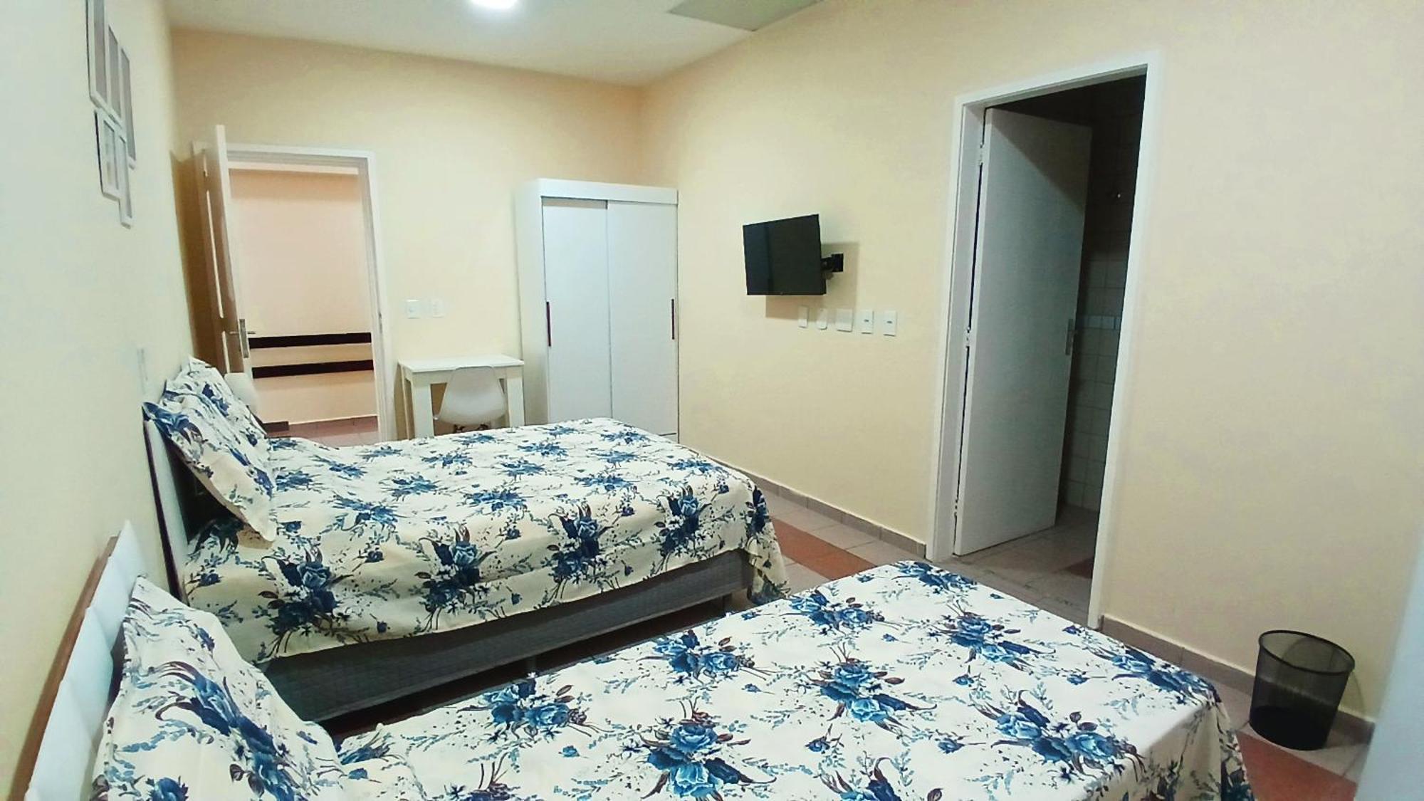 Residencial Santa Clara Hotel *