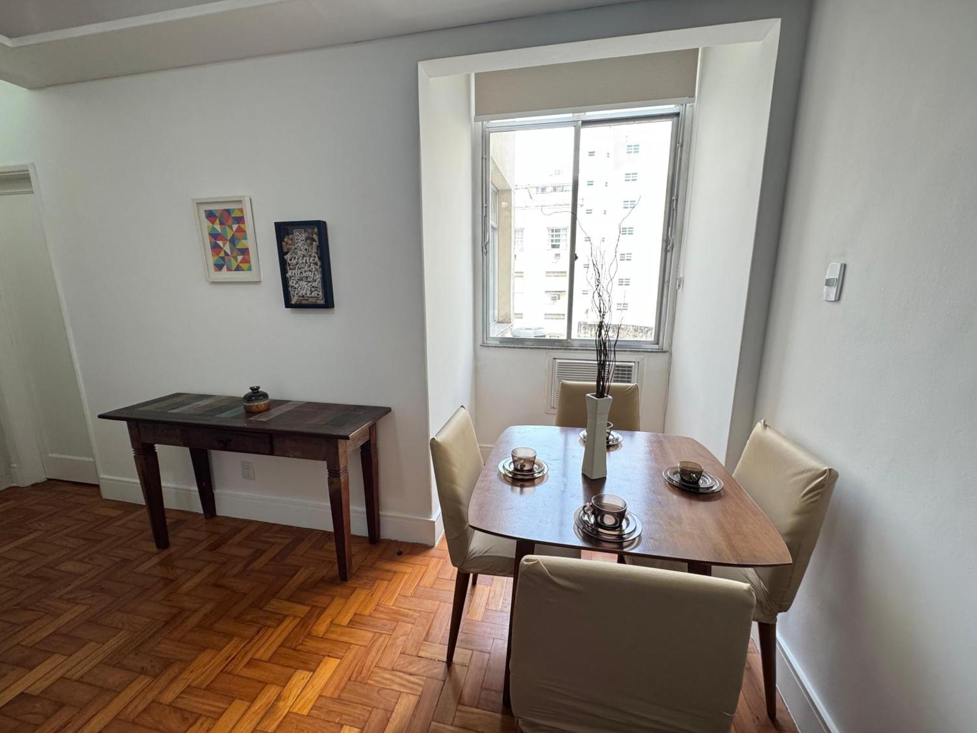 Apartamento Lindo 50 Metros Da J.n. 44-503 Rio de Janeiro