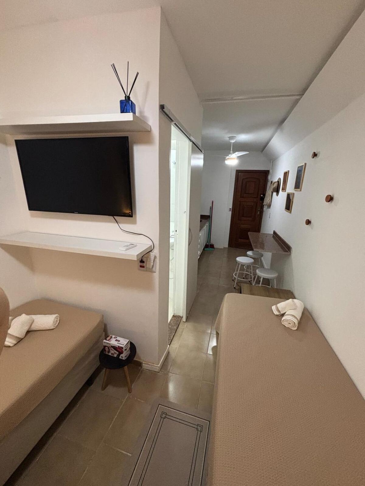 Apartamento Copacabana 1 Block From The *