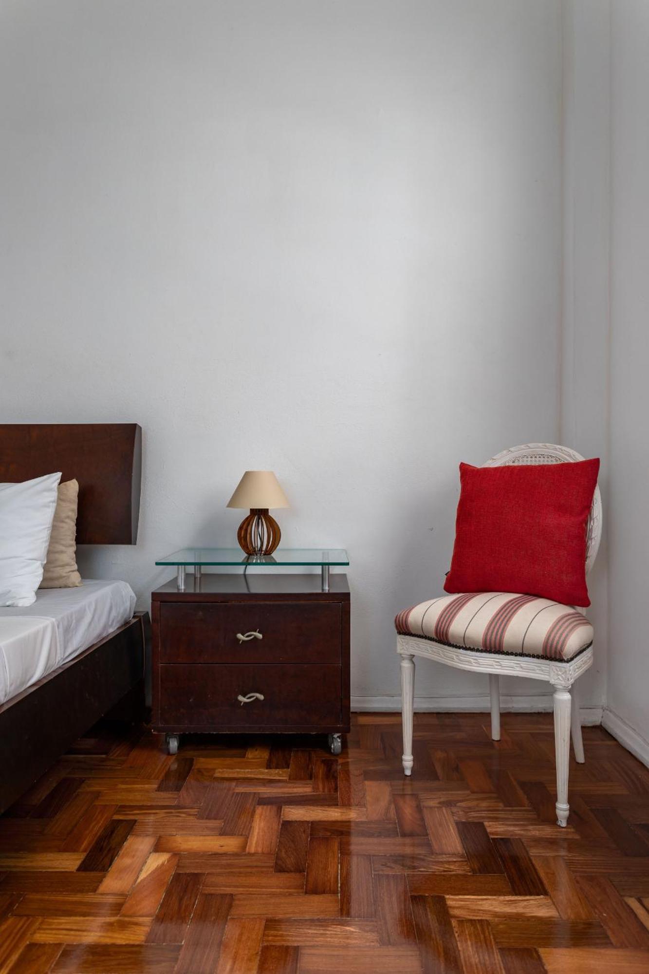 7 Minutos Da De Ipanema - Bt302b Apartamento *