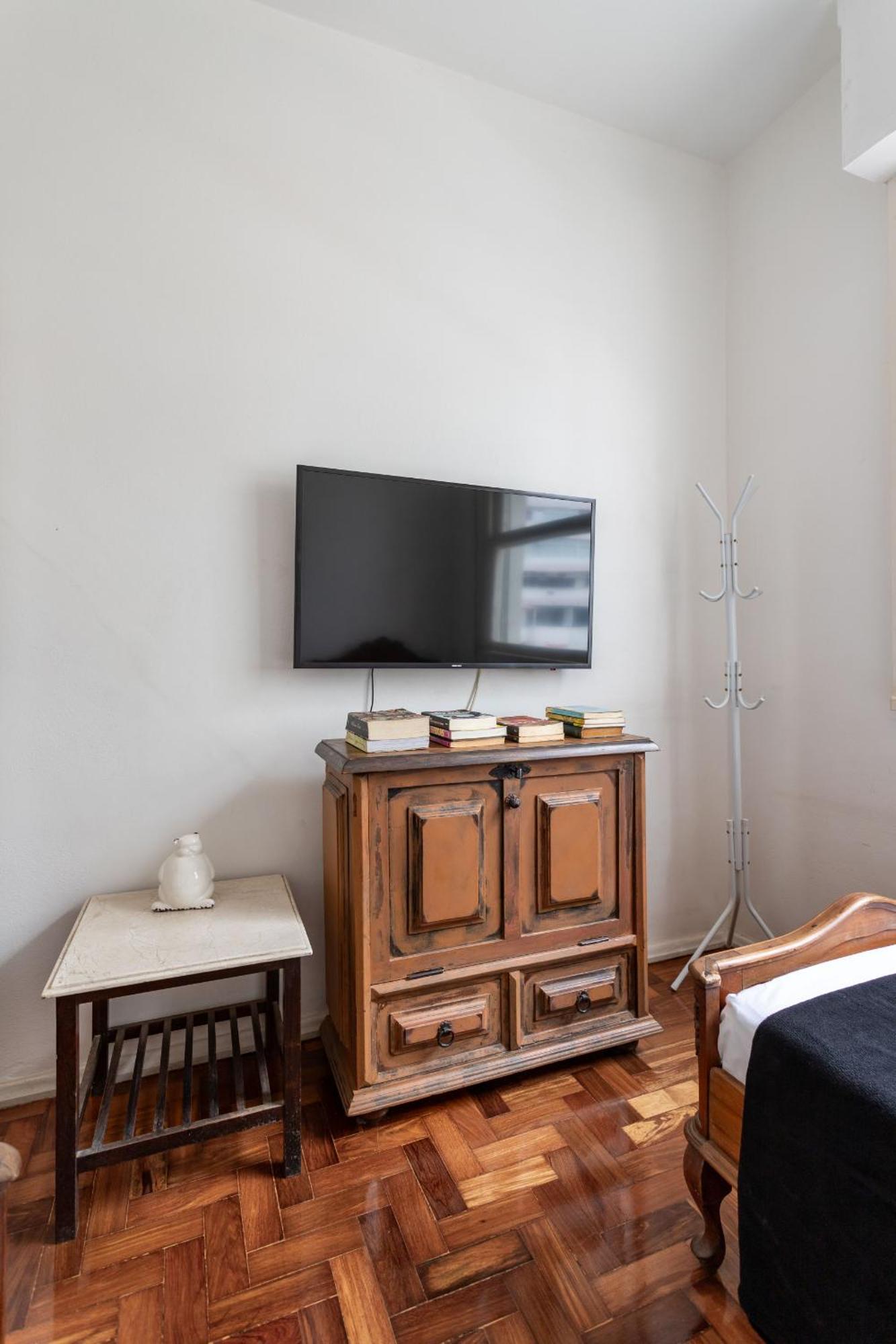 Apartamento 7 Minutos Da De Ipanema - Bt302b