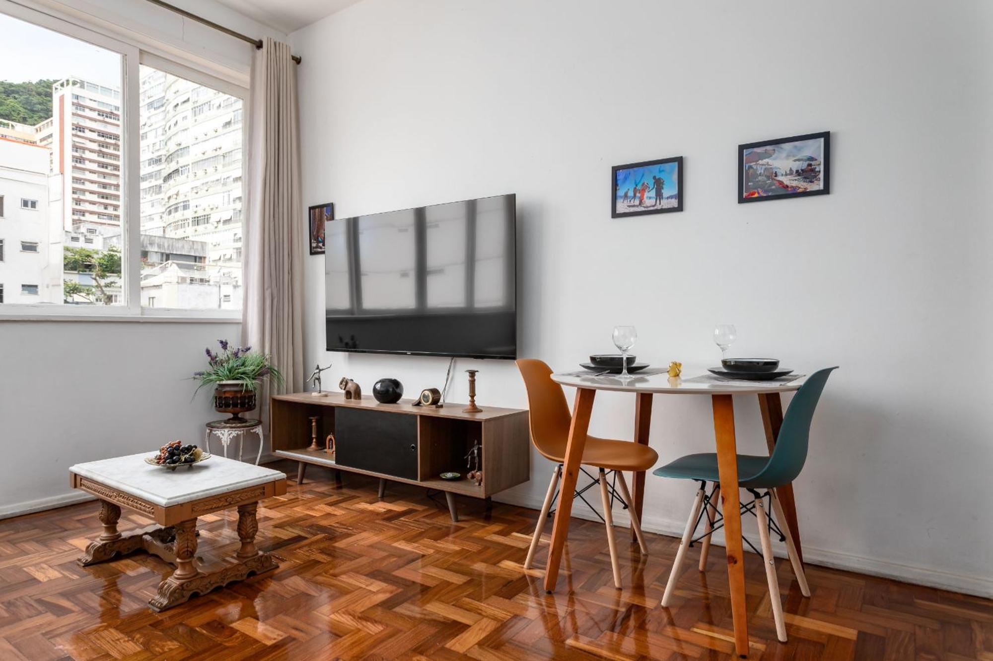 Apartamento 7 Minutos Da De Ipanema - Bt302b