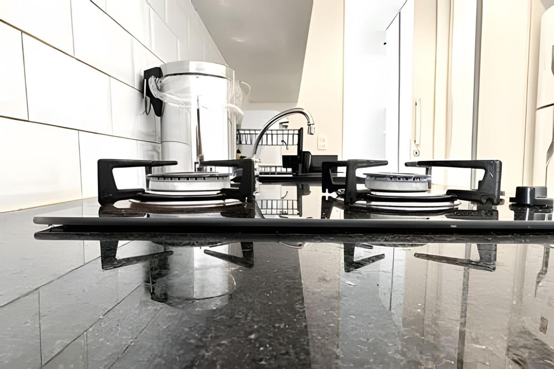 Em Ipanema / Leblon - Posto 10 Apartment *