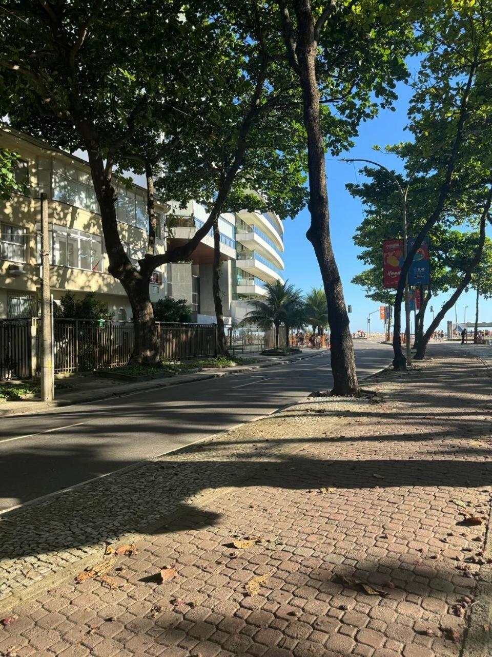 Dora Ipanema *