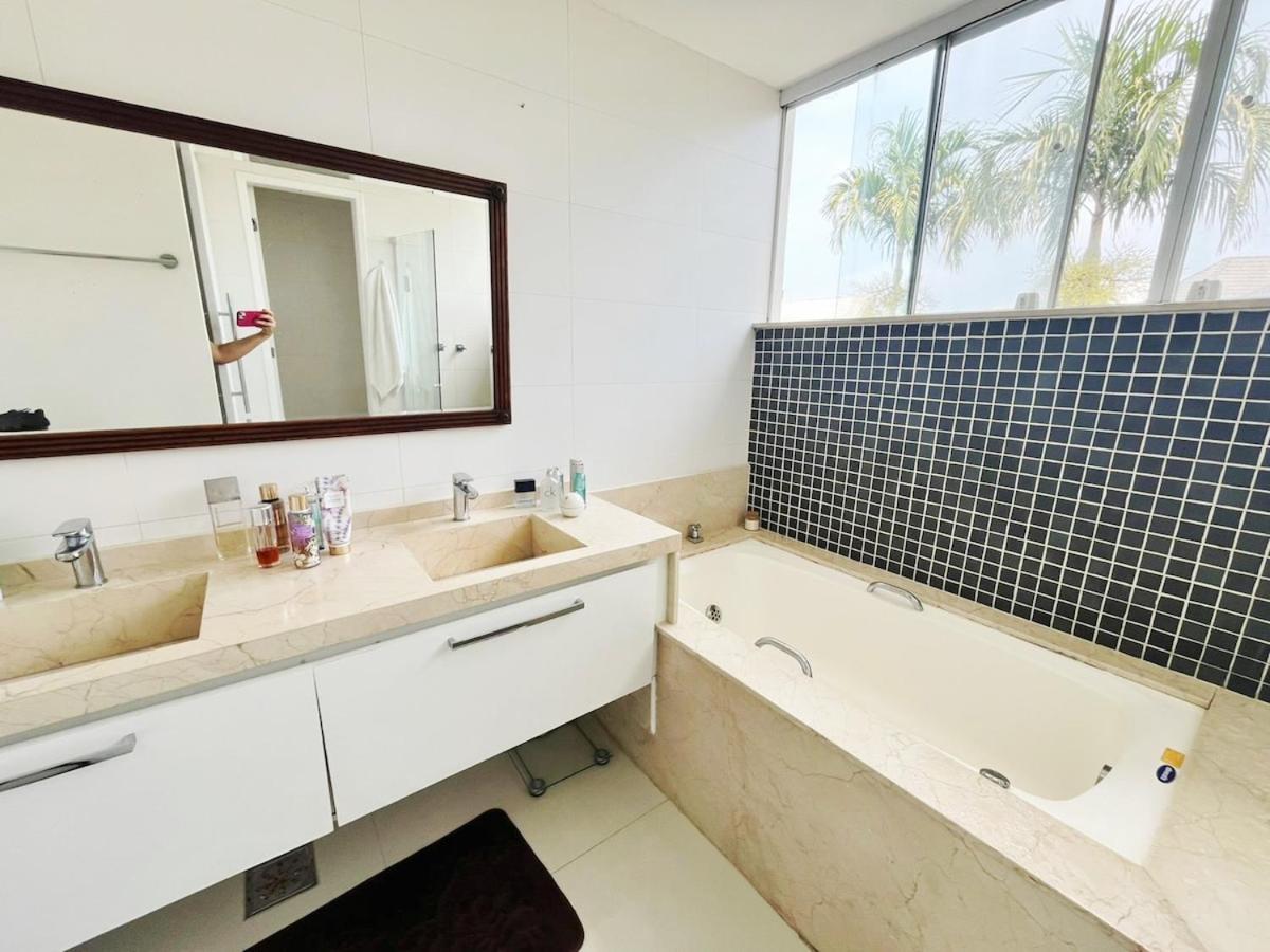 Casa Luxo 5 Suites, 3 Min Riviera Del Sol, 5 Rio de Janeiro