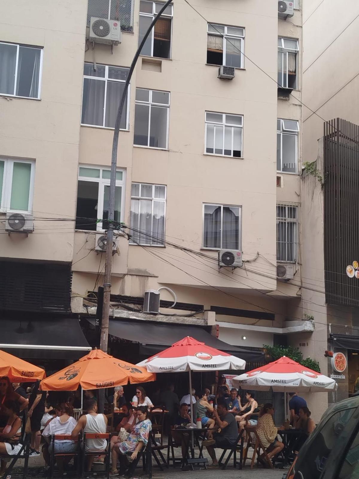 Familiar Laranjeiras Prox A Apartamento