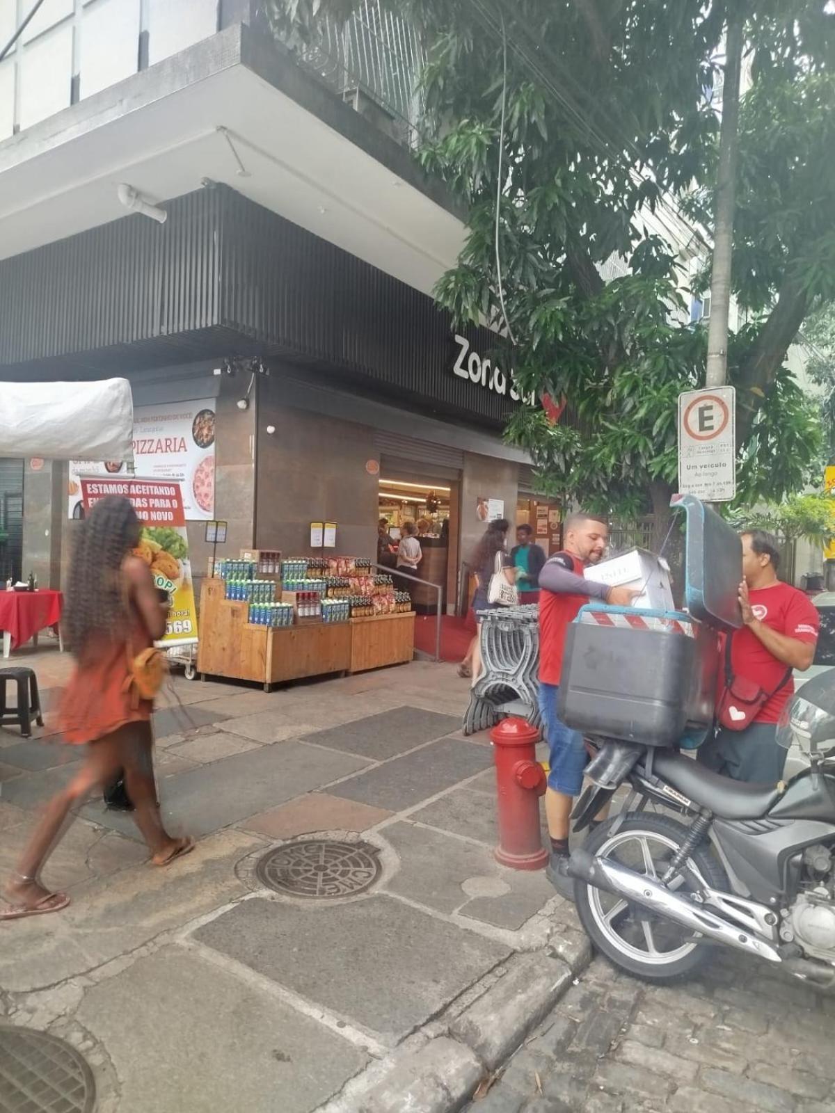 Familiar Laranjeiras Prox A Apartamento Rio de Janeiro