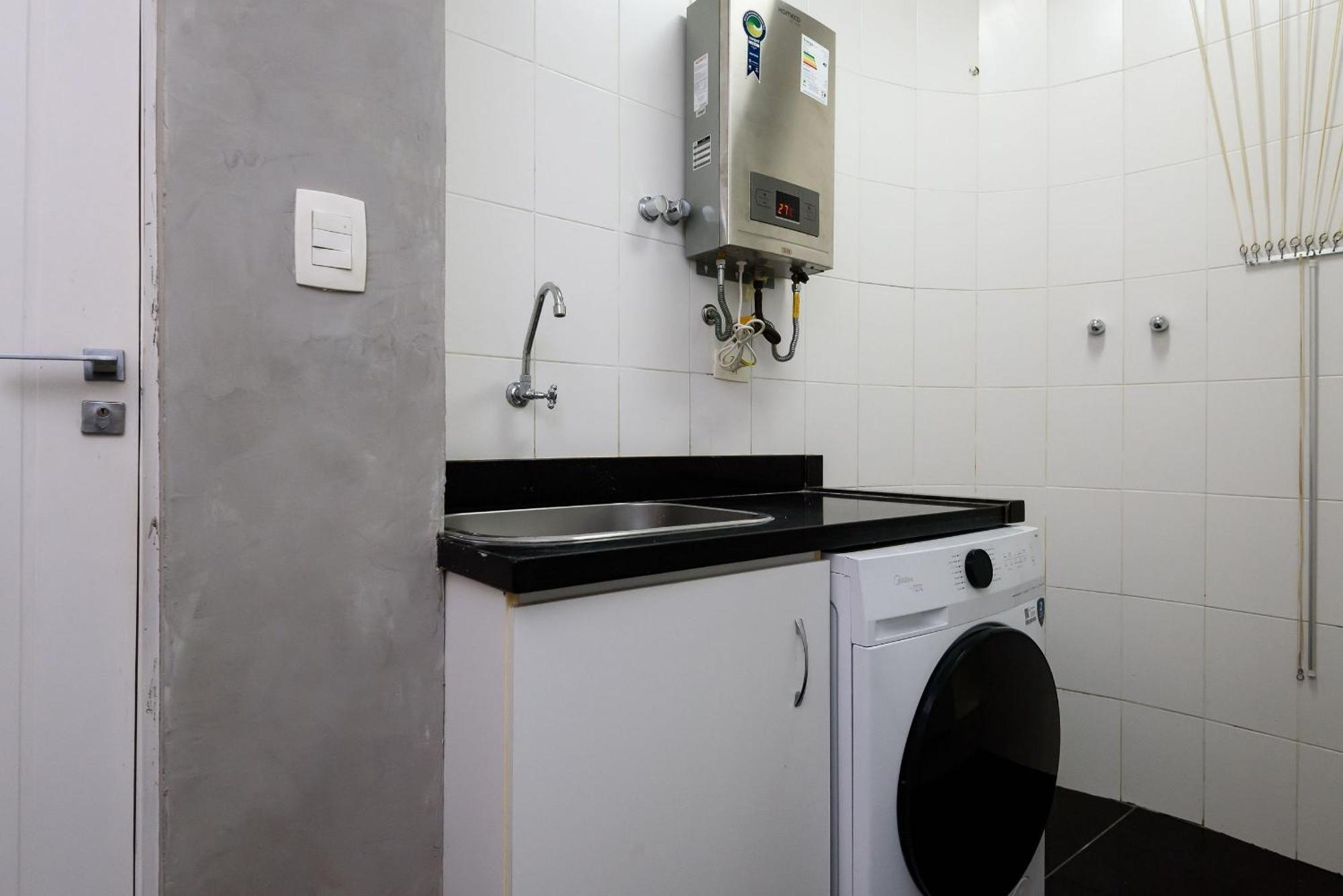 Apartamento Charmoso 2qtos A 250m Da | Cr 73/503 *