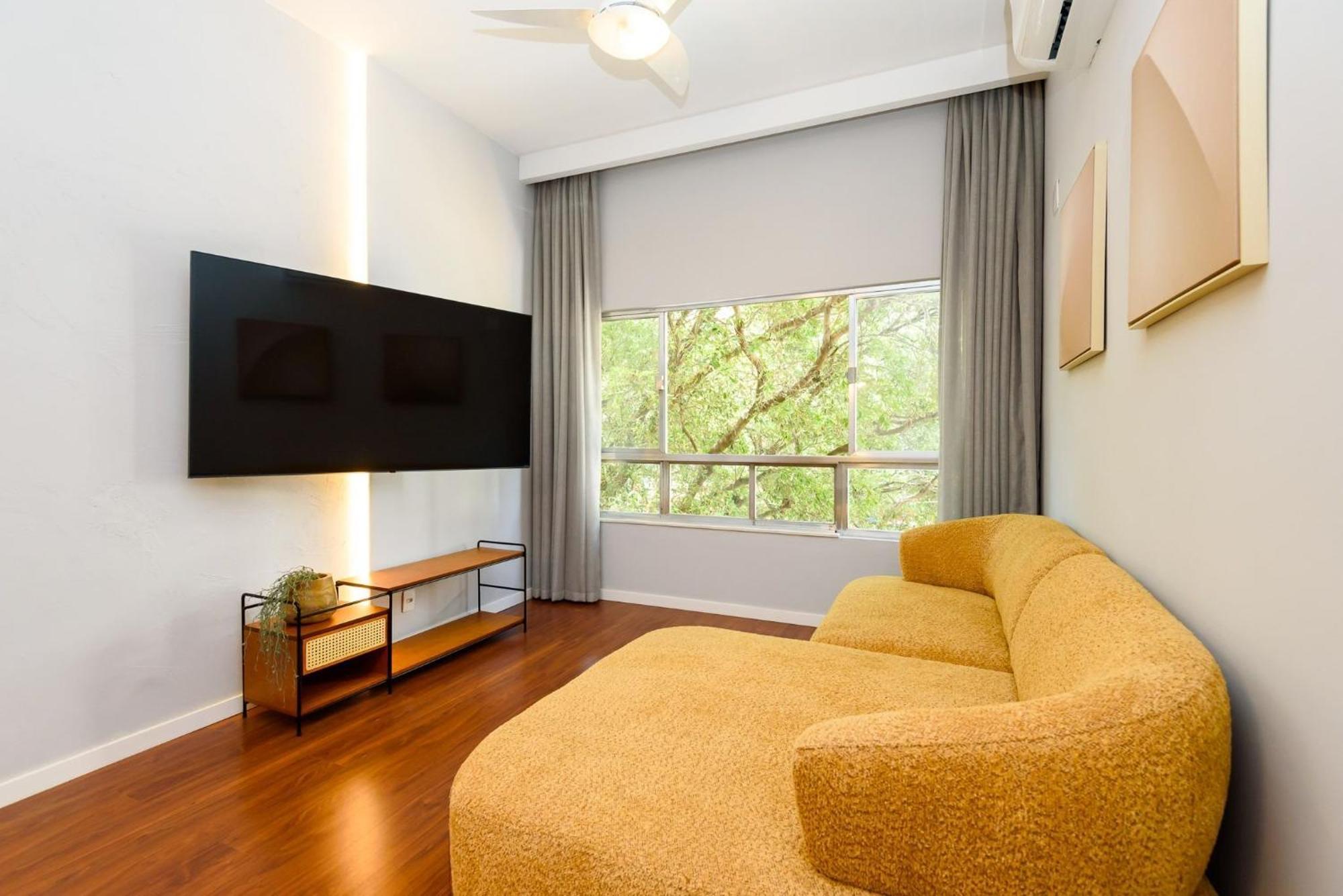 Apartamento Alto Padrao Com 3qtos A 4min Da | Fs 51/301 *