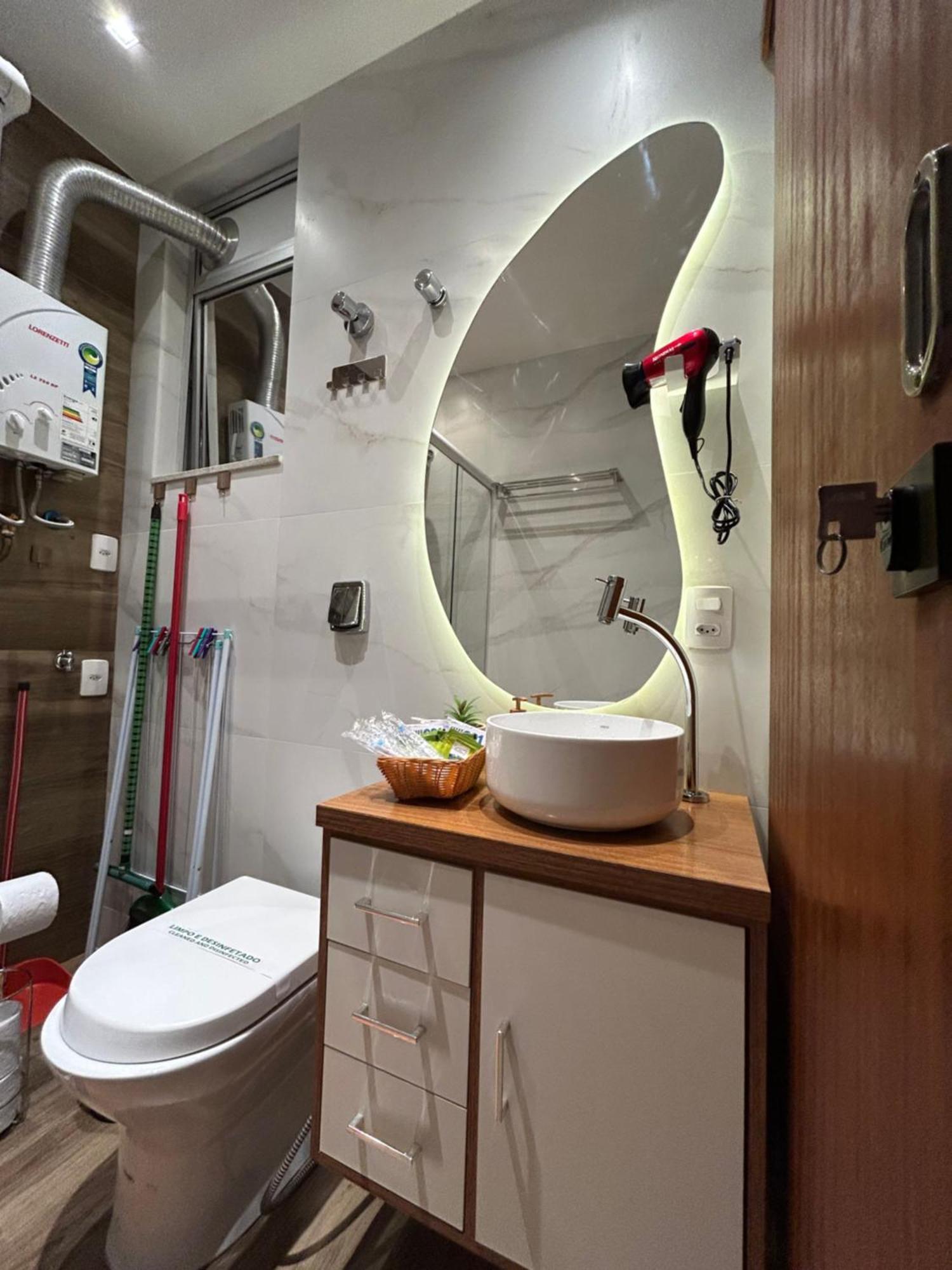 Apartamento Solar De Copacabana-vista Frente/proximo A *