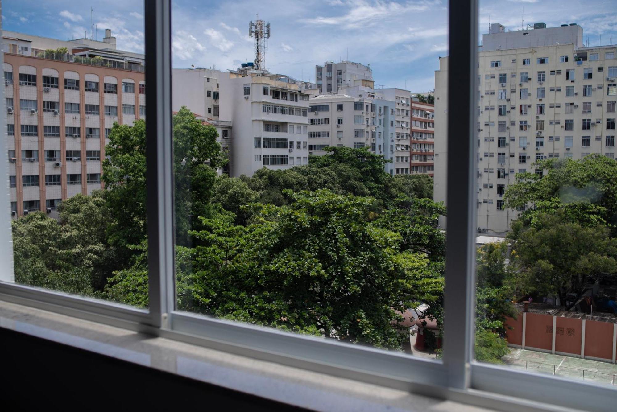 Conforto Em Copacabana: 260m Da Apartment