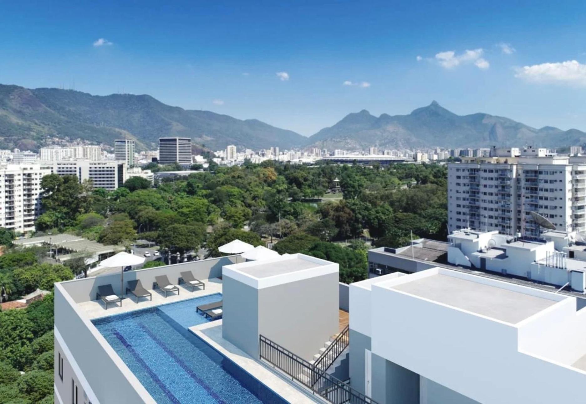 No Apartamento *