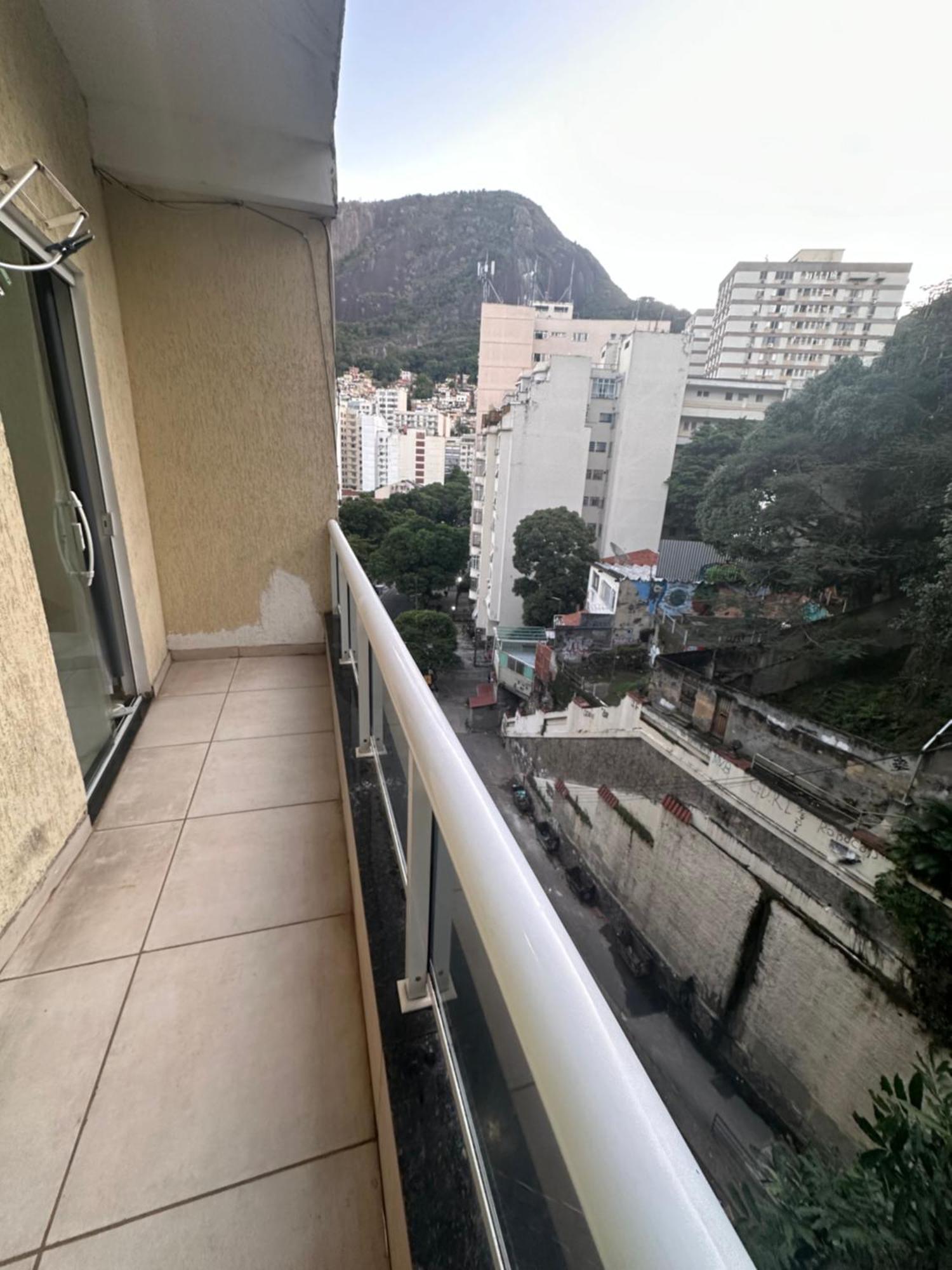 Em Copacabana * Rio de Janeiro