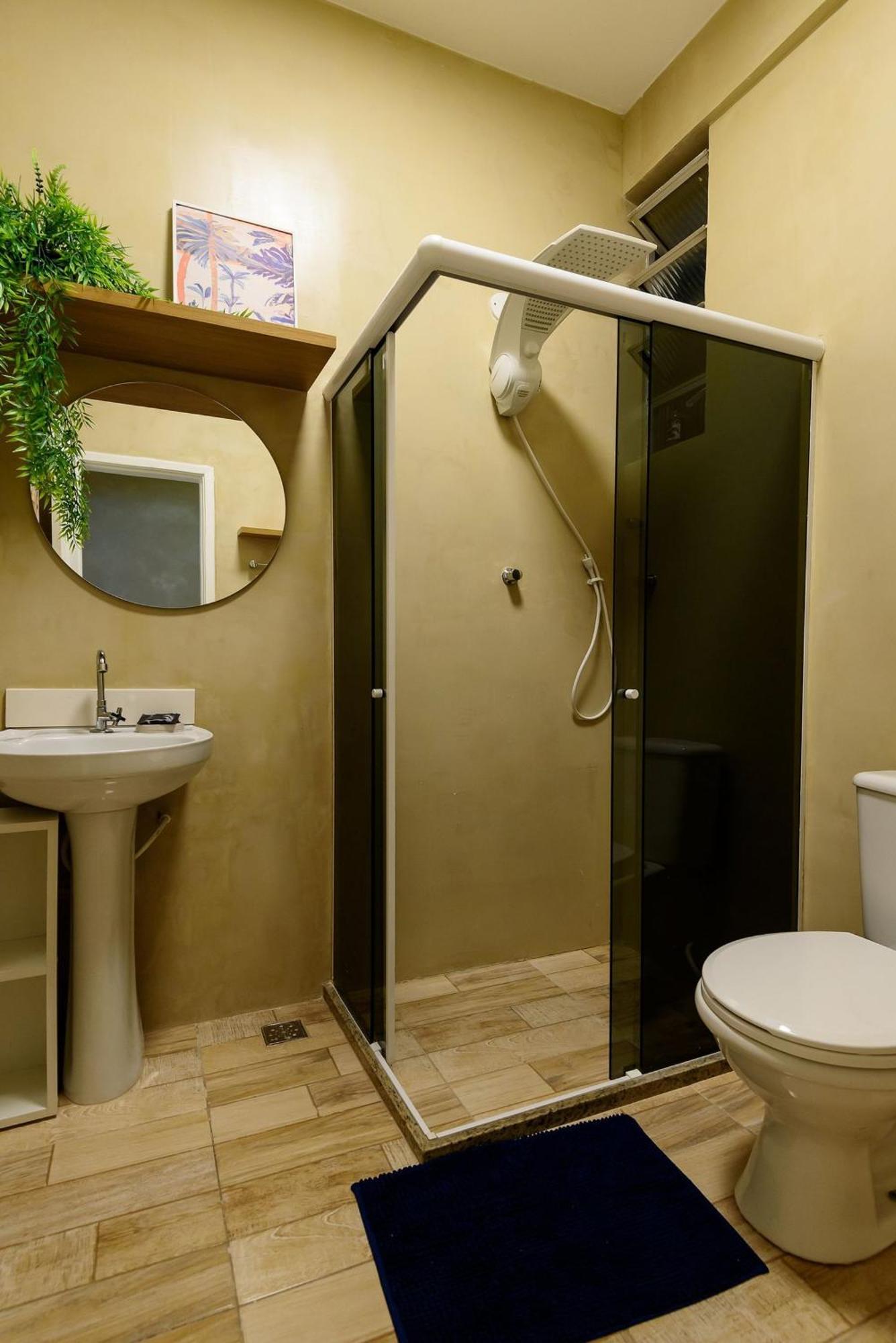 Apartamento 1qto Reformado A 400m Da | Br 135/1209