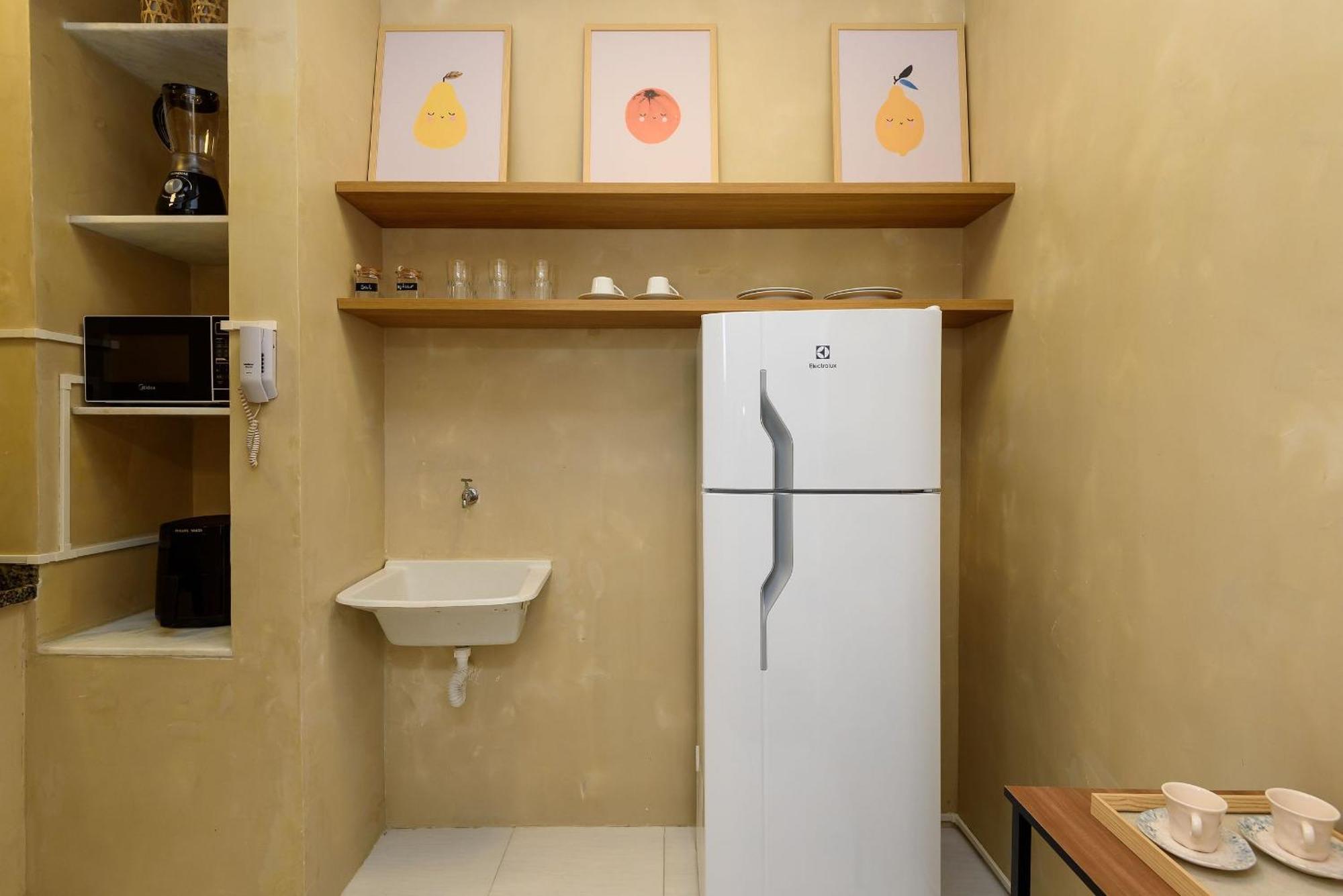 Apartamento 1qto Reformado A 400m Da | Br 135/1209 *