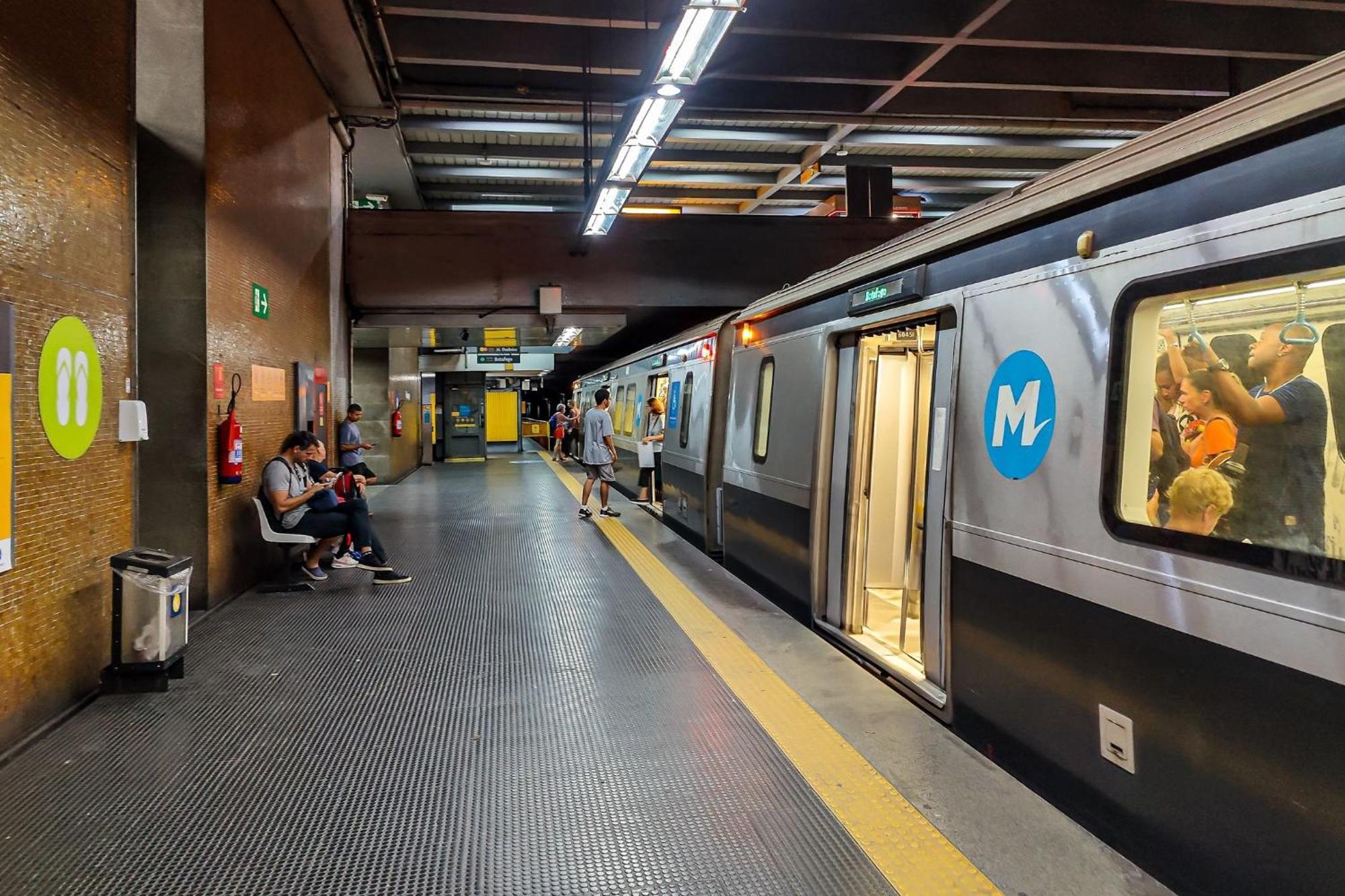 Apartamento Sunrise Flamengo - 4 Hospedes, Metro E Privativo! *