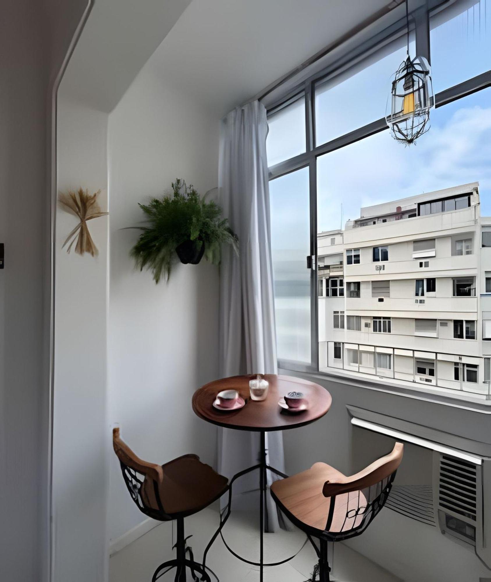 Em Copacabana A 100 Metros Da Apartment *