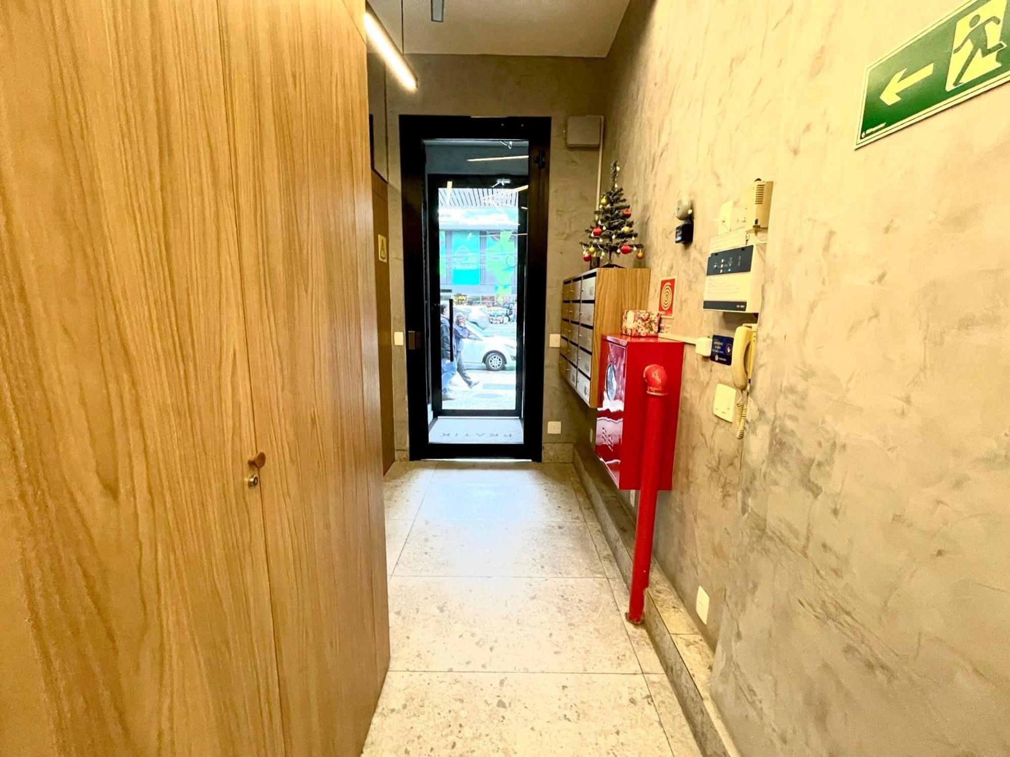 Loft Moderno Com Terraco E Vista Cristo *