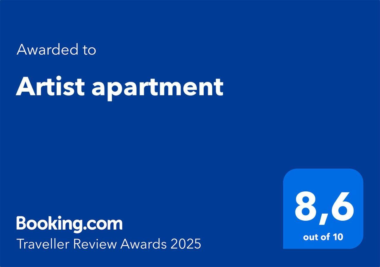 Artist Apartment *