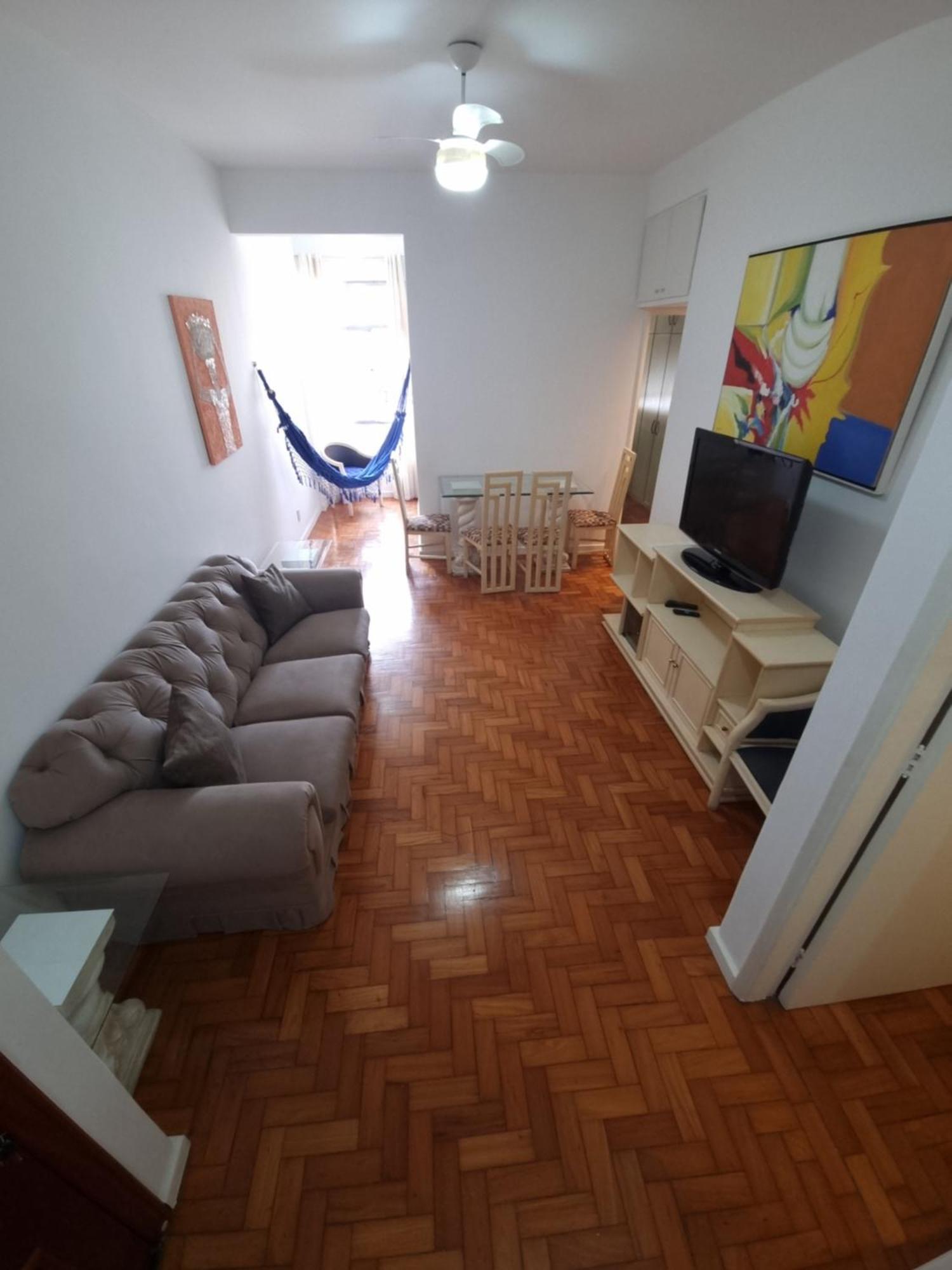 Ape Com 2 Quartos Super Bem Localizado Em Copa * Rio de Janeiro