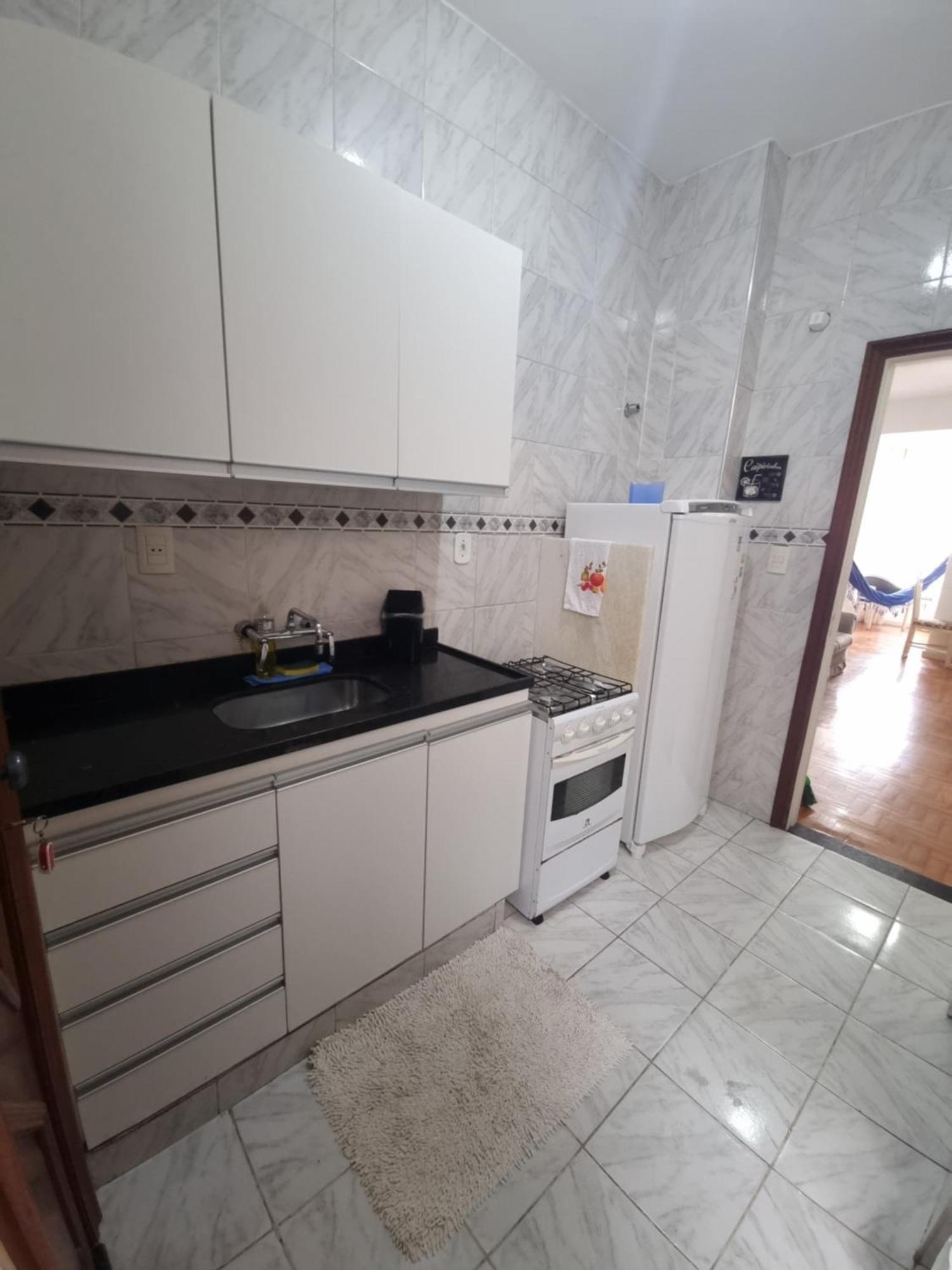 Ape Com 2 Quartos Super Bem Localizado Em Copa *