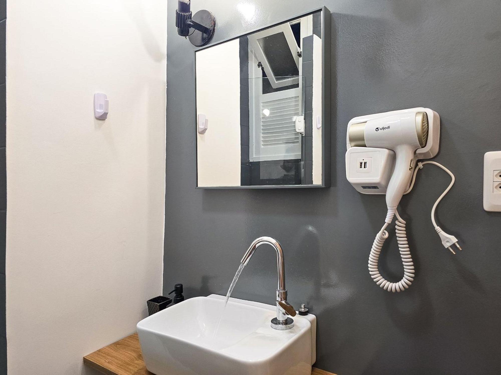 Casa de Férias Loft Pe Na | Conforto E Localizacao Imbativel *