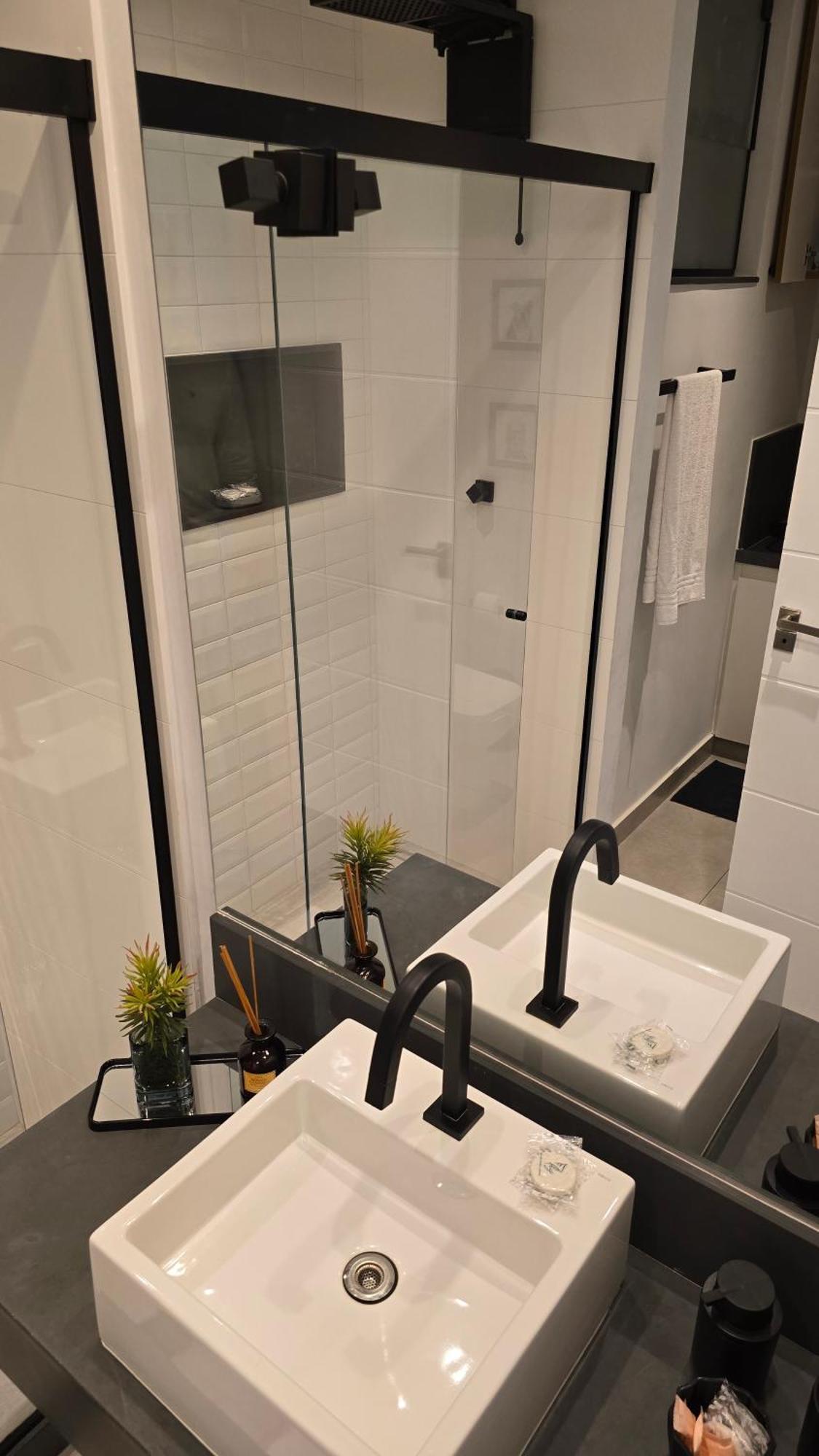 Apartamento Moderno, Aconchegante E Bem Localizado *