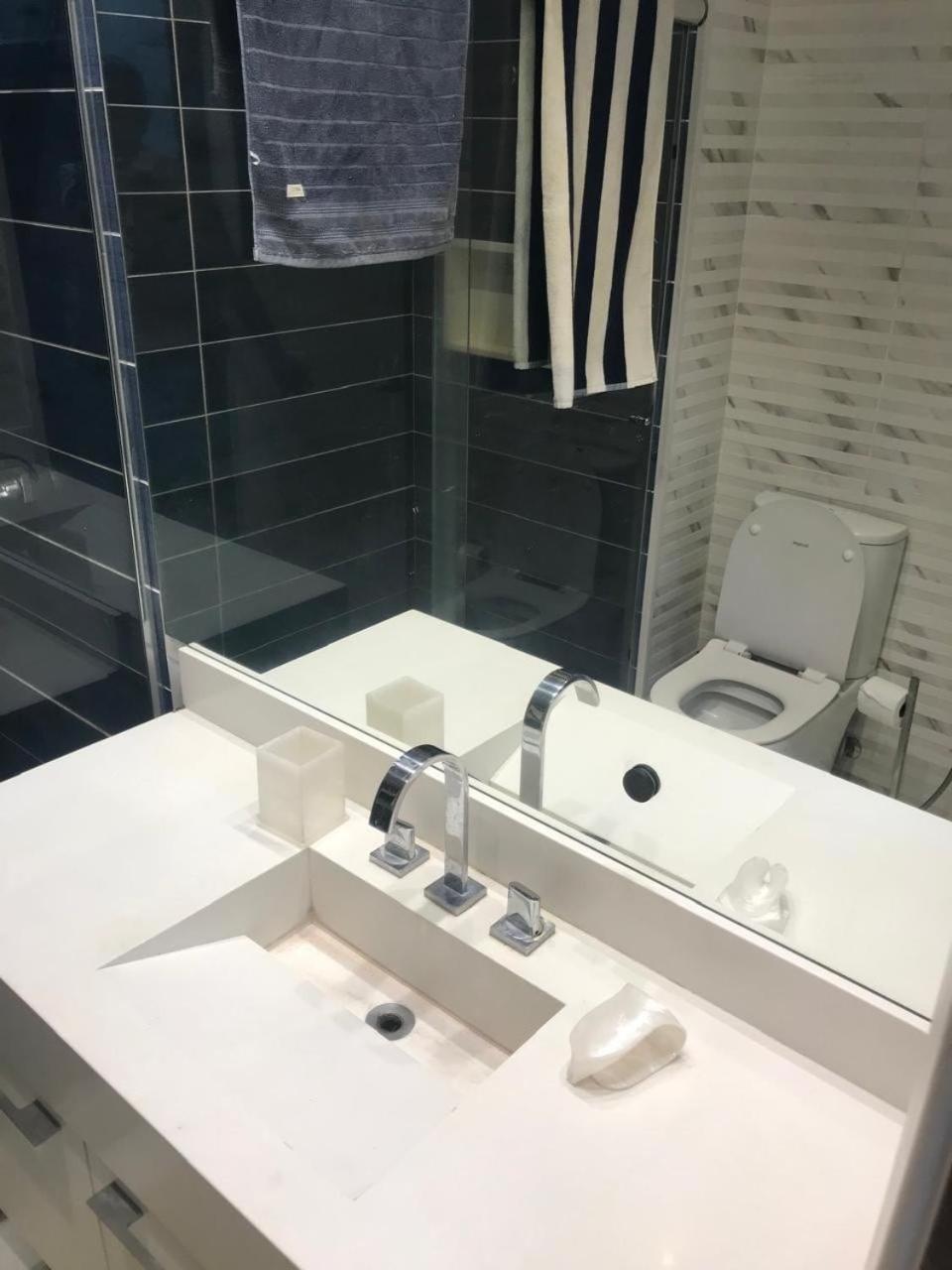 Apartamento Da Barra - 200 Metros Do Mar *