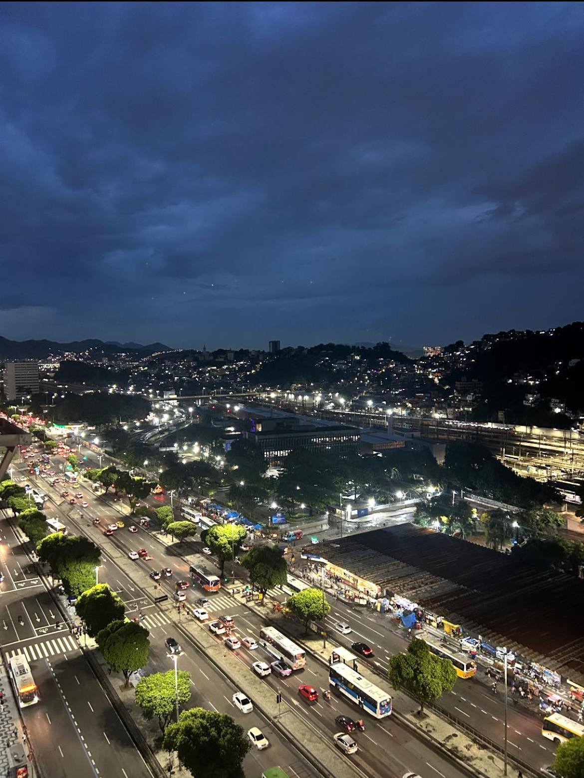 Localizacao Do Rio E Em Frente Ao Metro * Rio de Janeiro