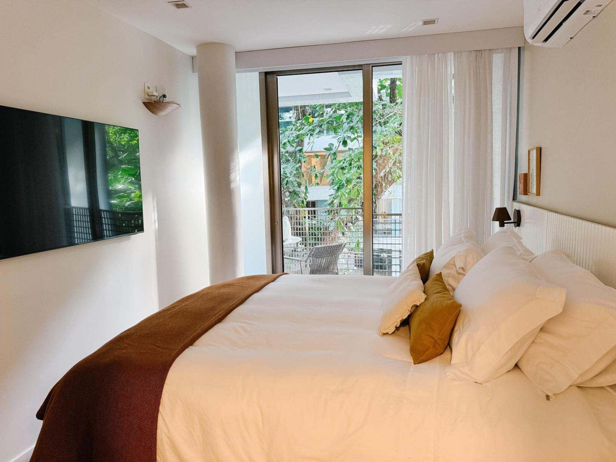 Apartamento 2br Heart Of Leblon With Balcony, Renovated Gem