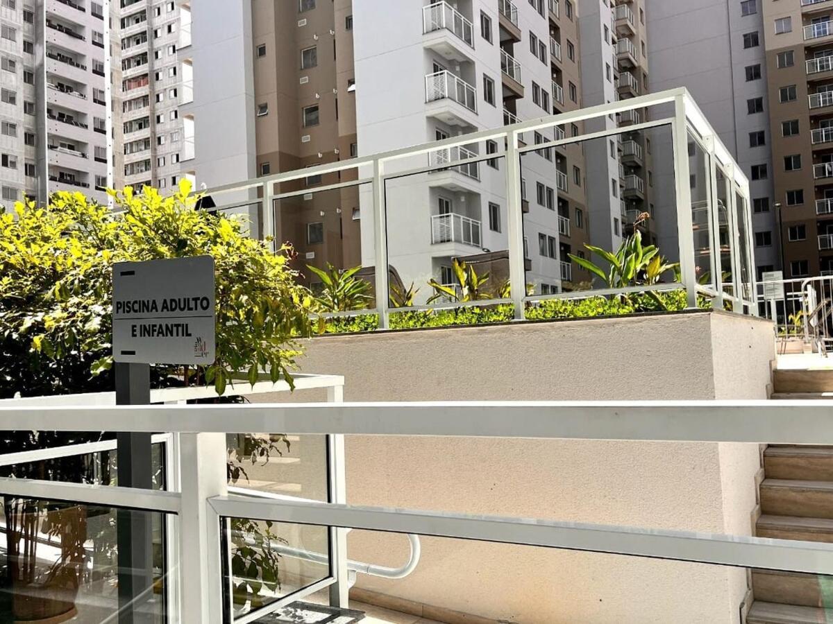 De 2 Quartos, Com Piscina E Ha 10 Km De Copacabana Rio de Janeiro