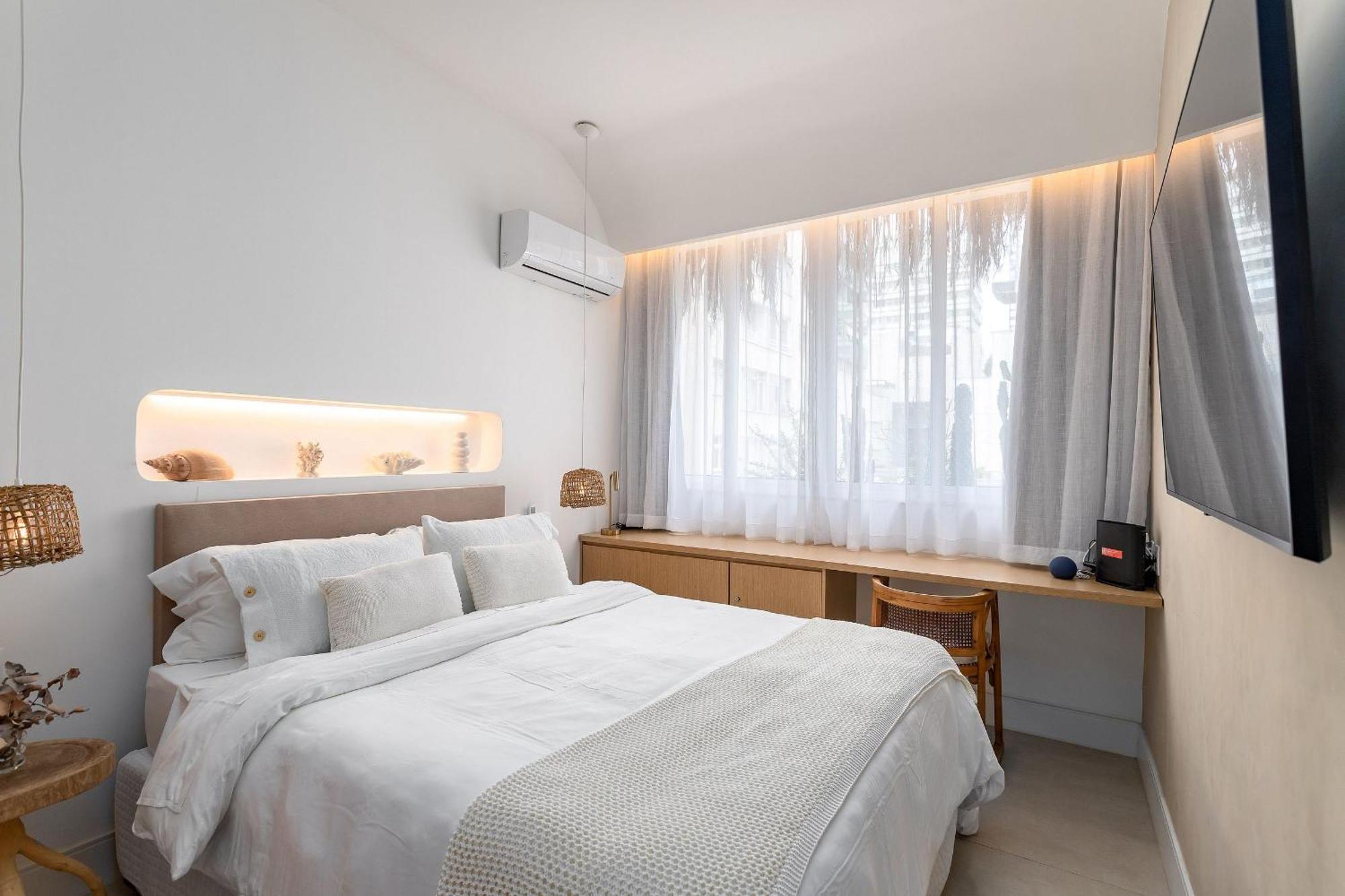 Apartamento Curtaipanema: Lindo, Equipado, 2 Qds Praia. *