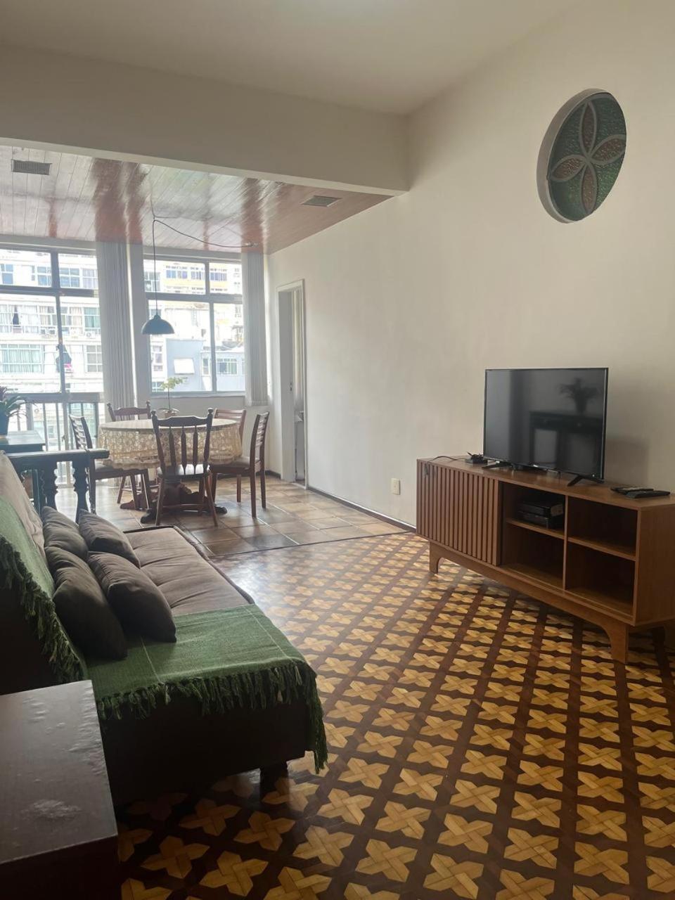 Apartamento Praia De Copacabana Rj *