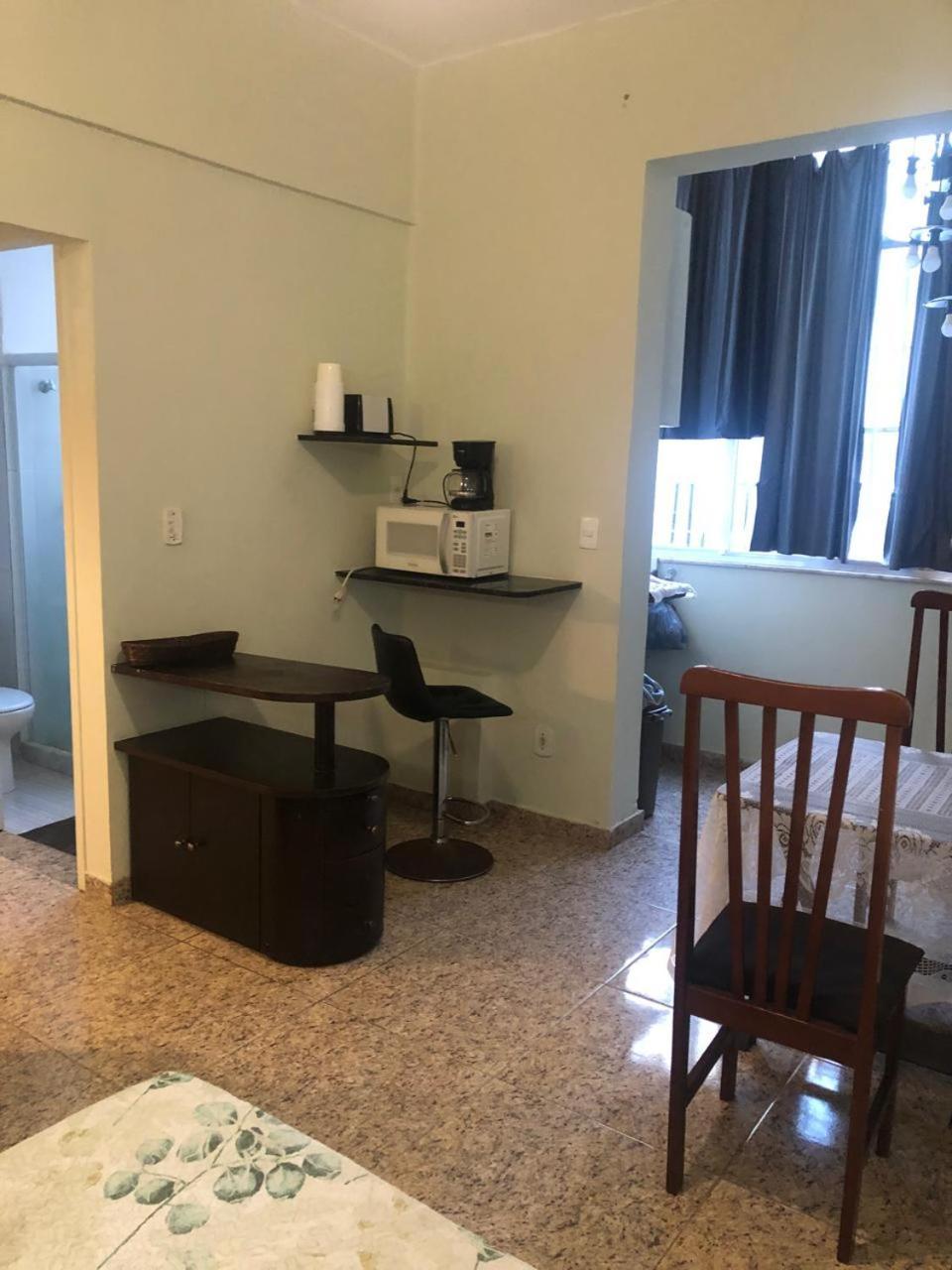 A Tres Minutos Da De Copacabana Apartamento