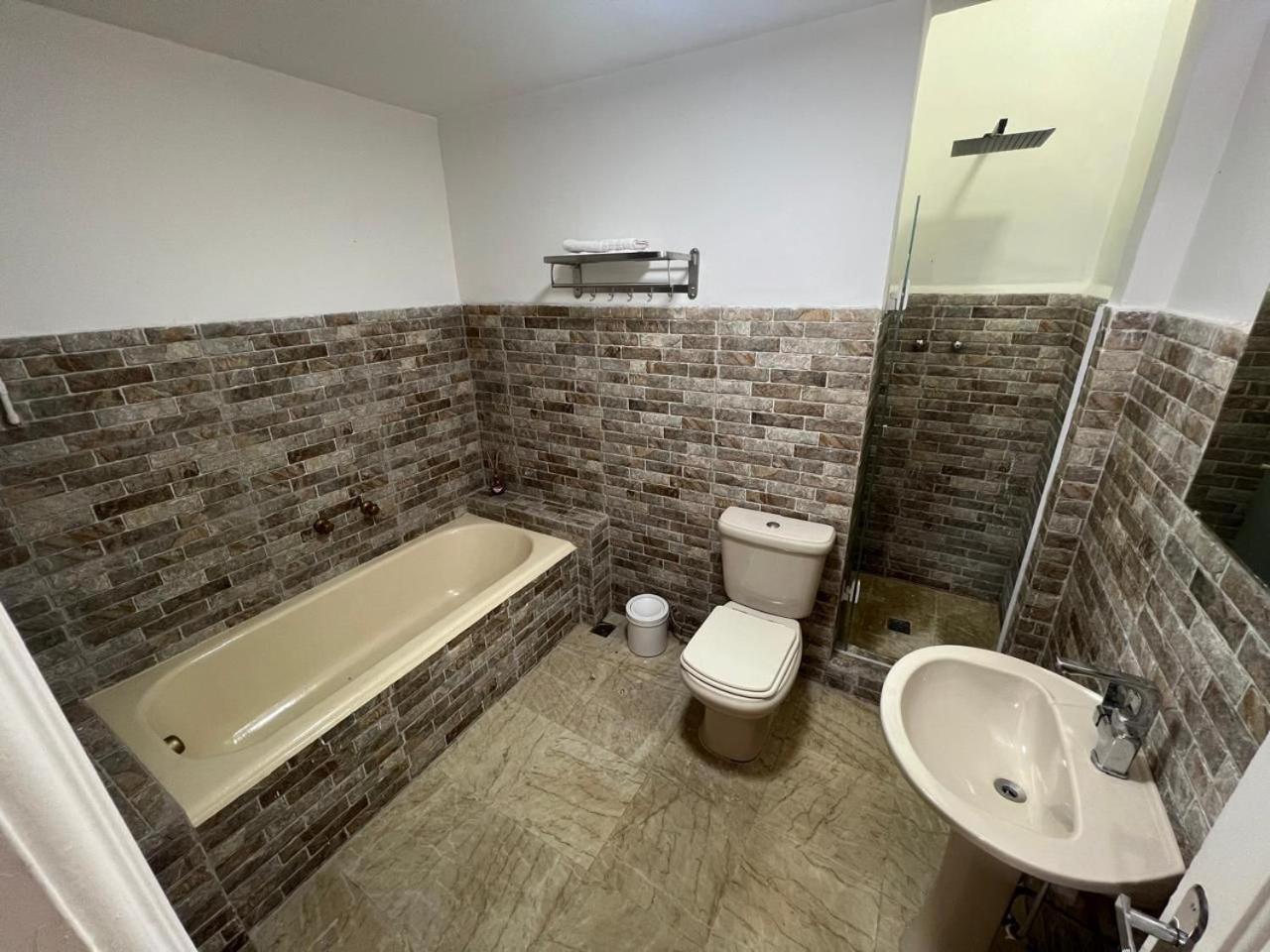Real 410 Apartamento *