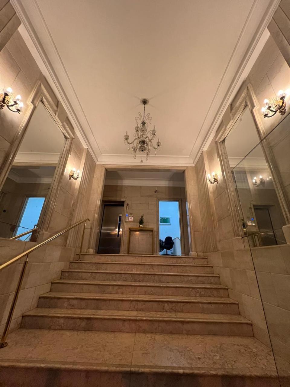 Real 410 Apartamento *