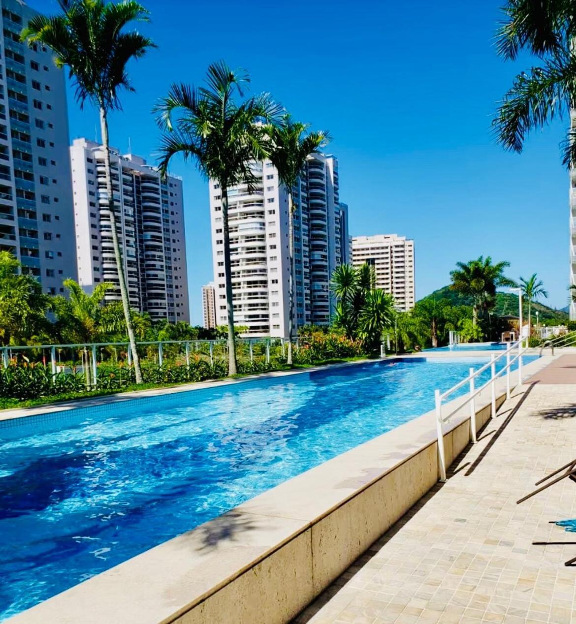 Charme E Conforto Na Barra - Perto Da Praia! Apartamento *