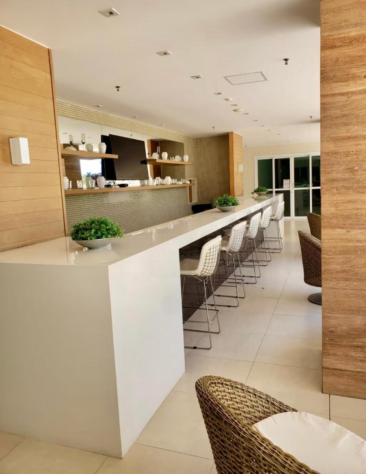 Charme E Conforto Na Barra - Perto Da Praia! Apartamento *