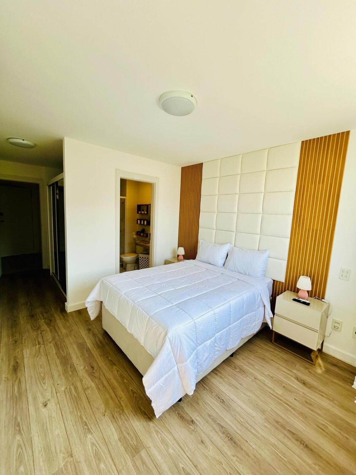 Apartamento Charme E Conforto Na Barra - Perto Da Praia! *