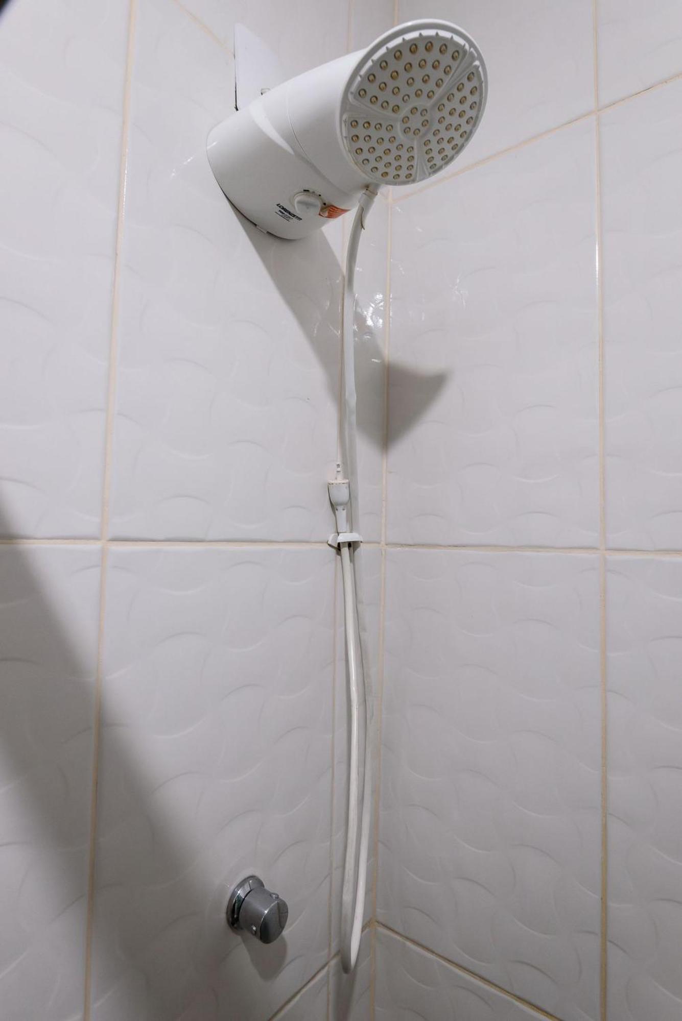 Quarto&sala Completo A 300m Da | Nsc 386/402