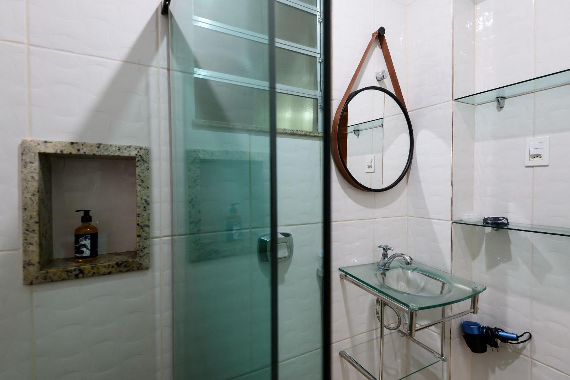 Quarto&sala Completo A 300m Da | Nsc 386/402 Rio de Janeiro