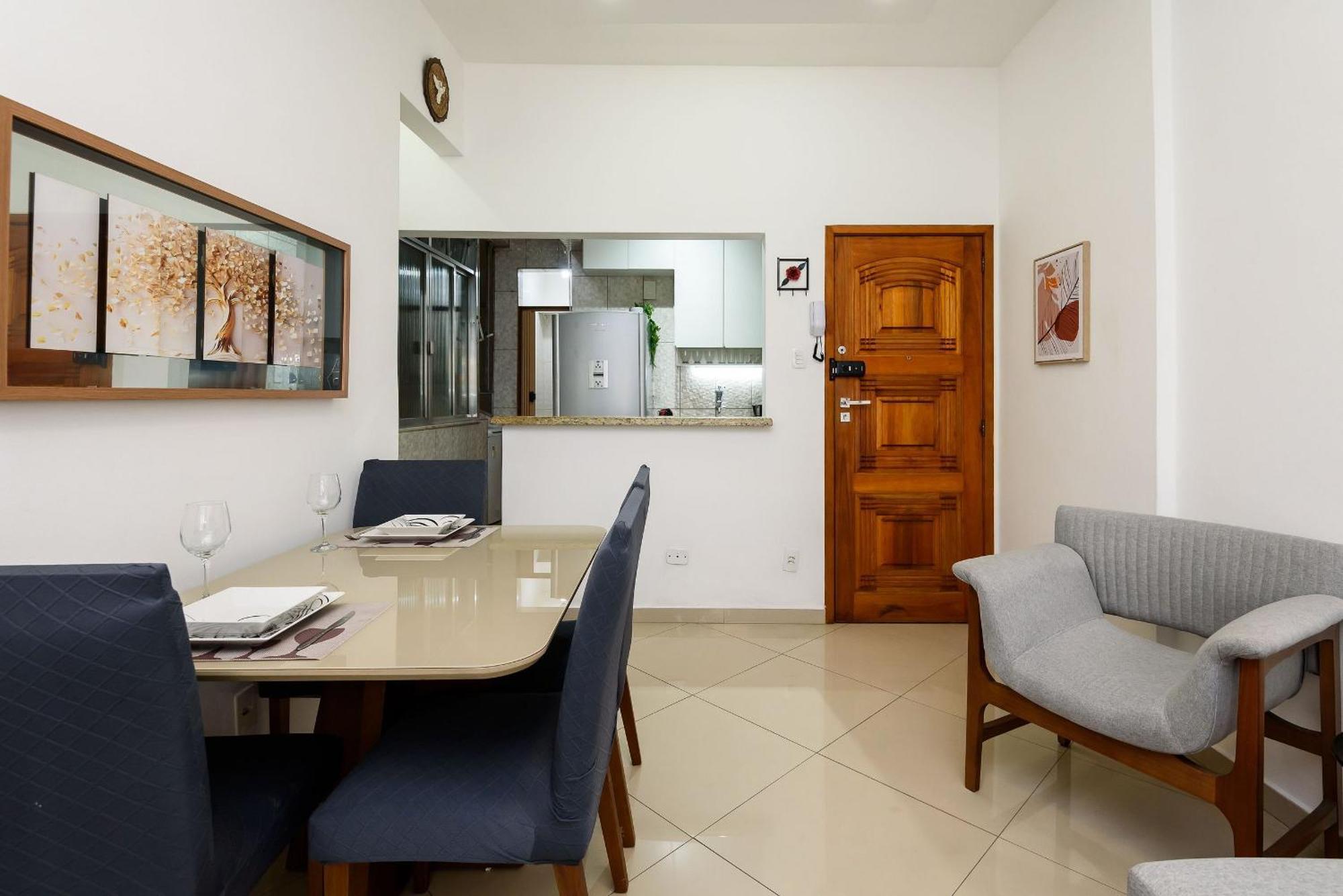 Quarto&sala Completo A 300m Da | Nsc 386/402 Apartamento