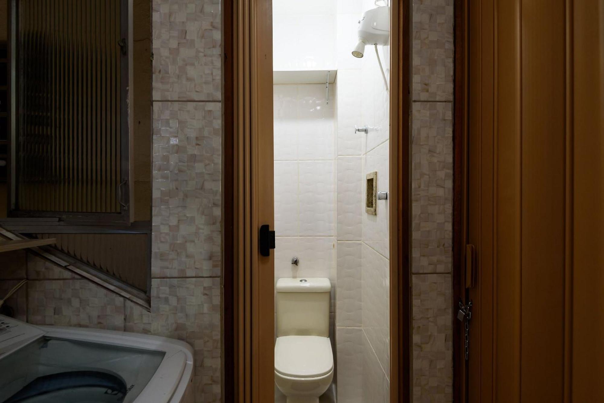 Quarto&sala Completo A 300m Da | Nsc 386/402 *