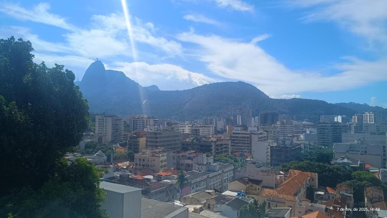 Casa Compartilhada Com 2 Quartos Privativos E Vista O Cristo - Acesso Por Escadas Rio de Janeiro