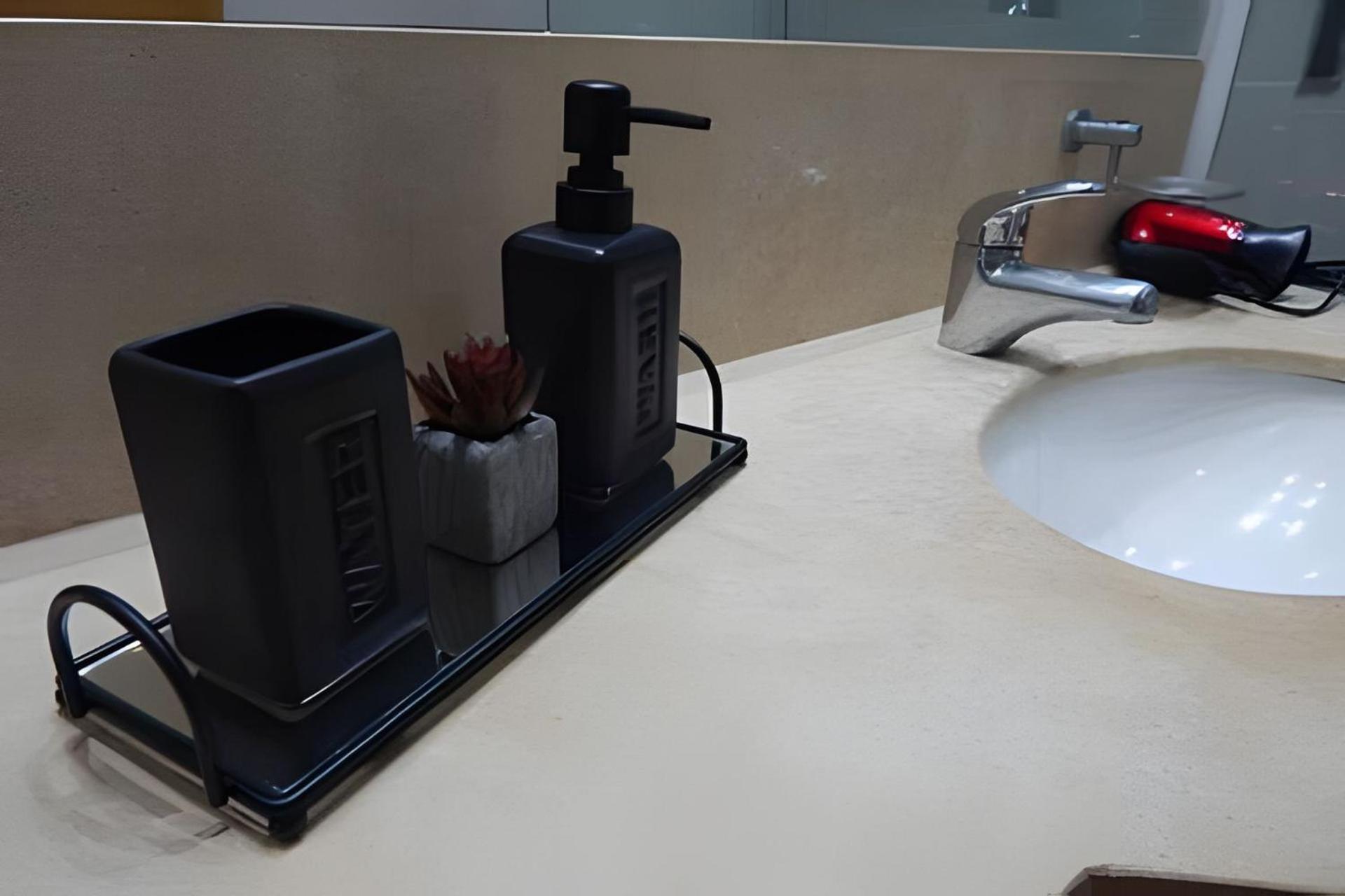 Apartamento Alto Padrao Com Piscina No *