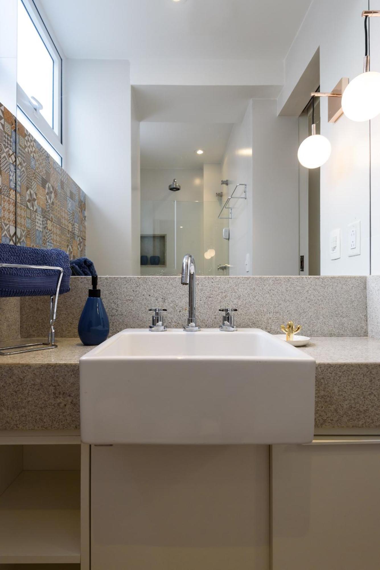 Leblon, Muito Aconchegante Na Jose Linhares - Besthostrio Apartamento