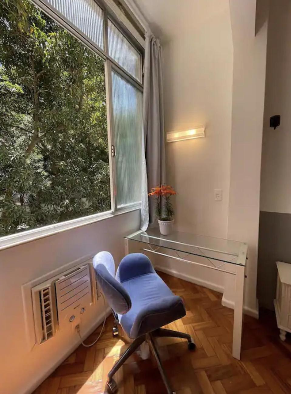 Tranquilo, Na Quadra Da E Perto De - Besthostrio Apartamento *